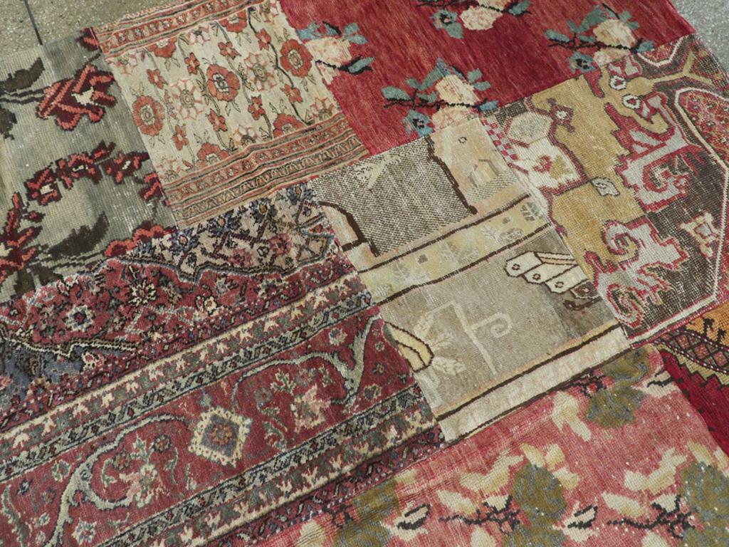 Türkischer Patchwork-Teppich in Zimmergröße aus dem 21. Jahrhundert (Moderne) im Angebot