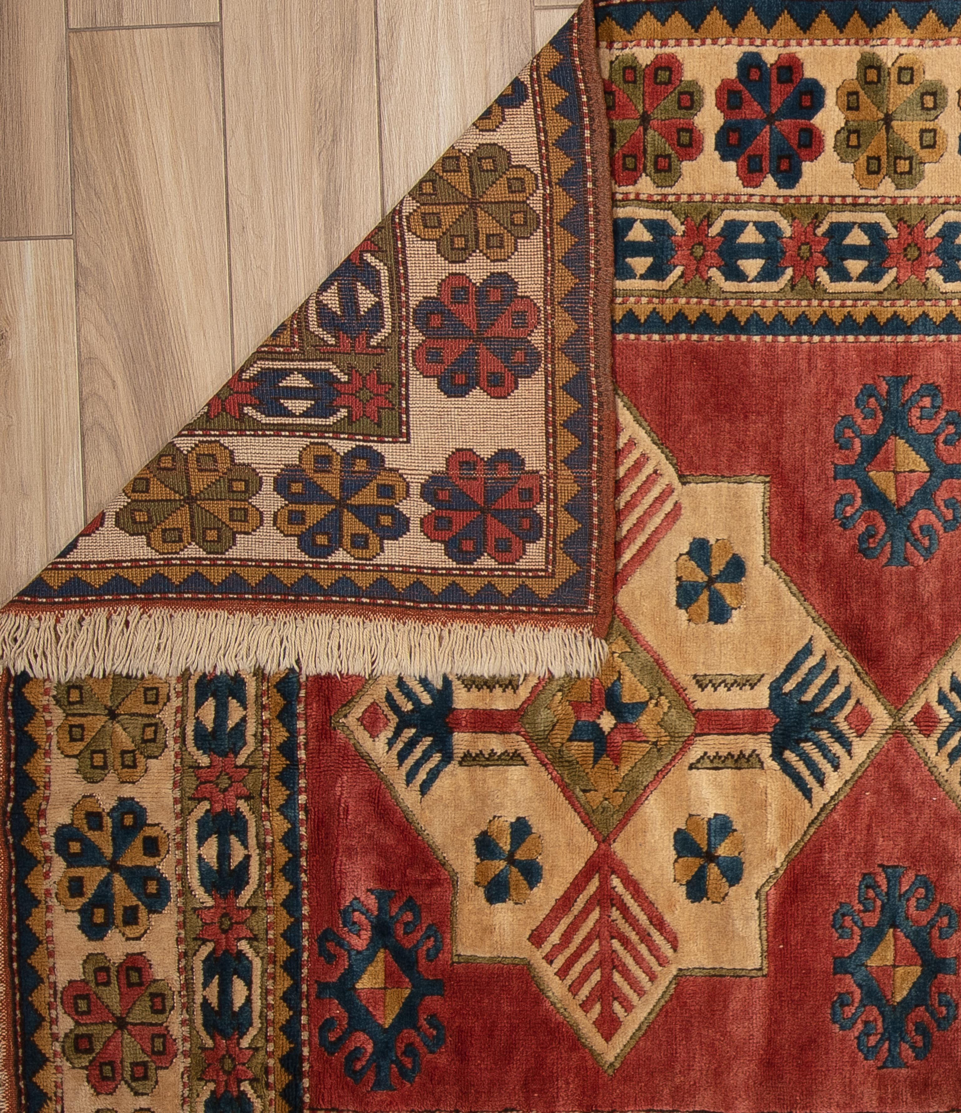 Alfombra tribal turca del siglo XXI Tejido a mano en venta