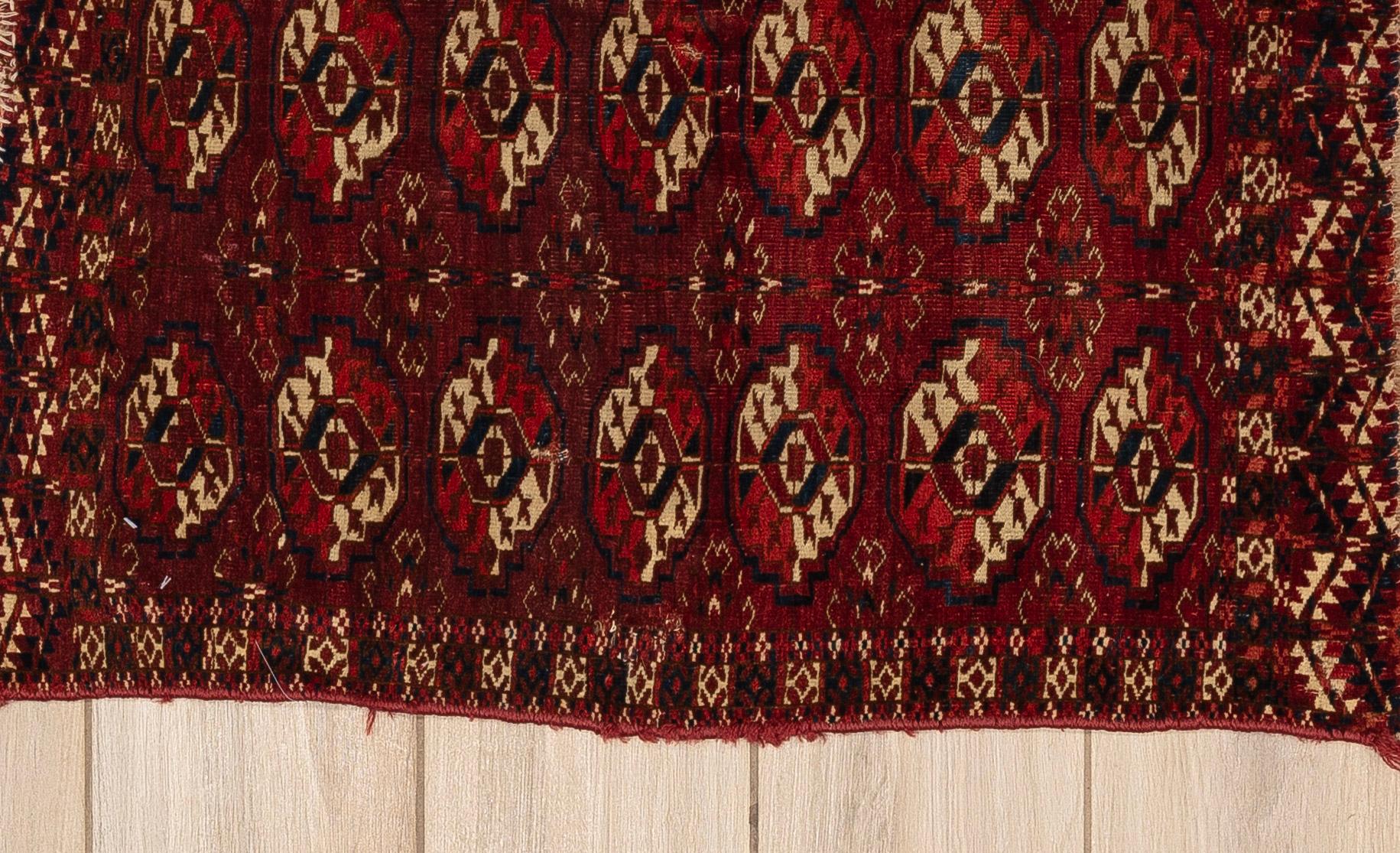 Tissé à la main L'homme turc du 21e siècle en vente
