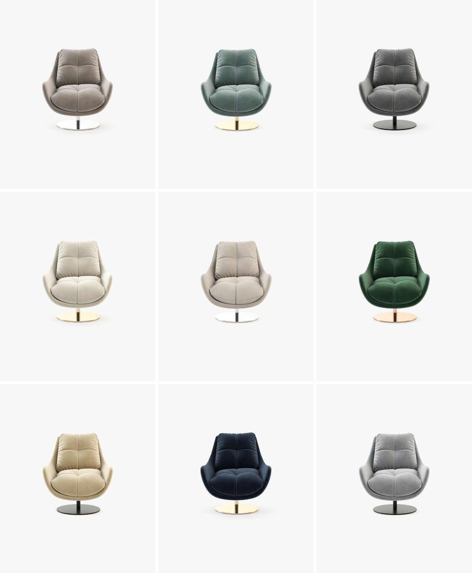 Modern Contemporary armchair for living room, with different custom fabric For Sale
