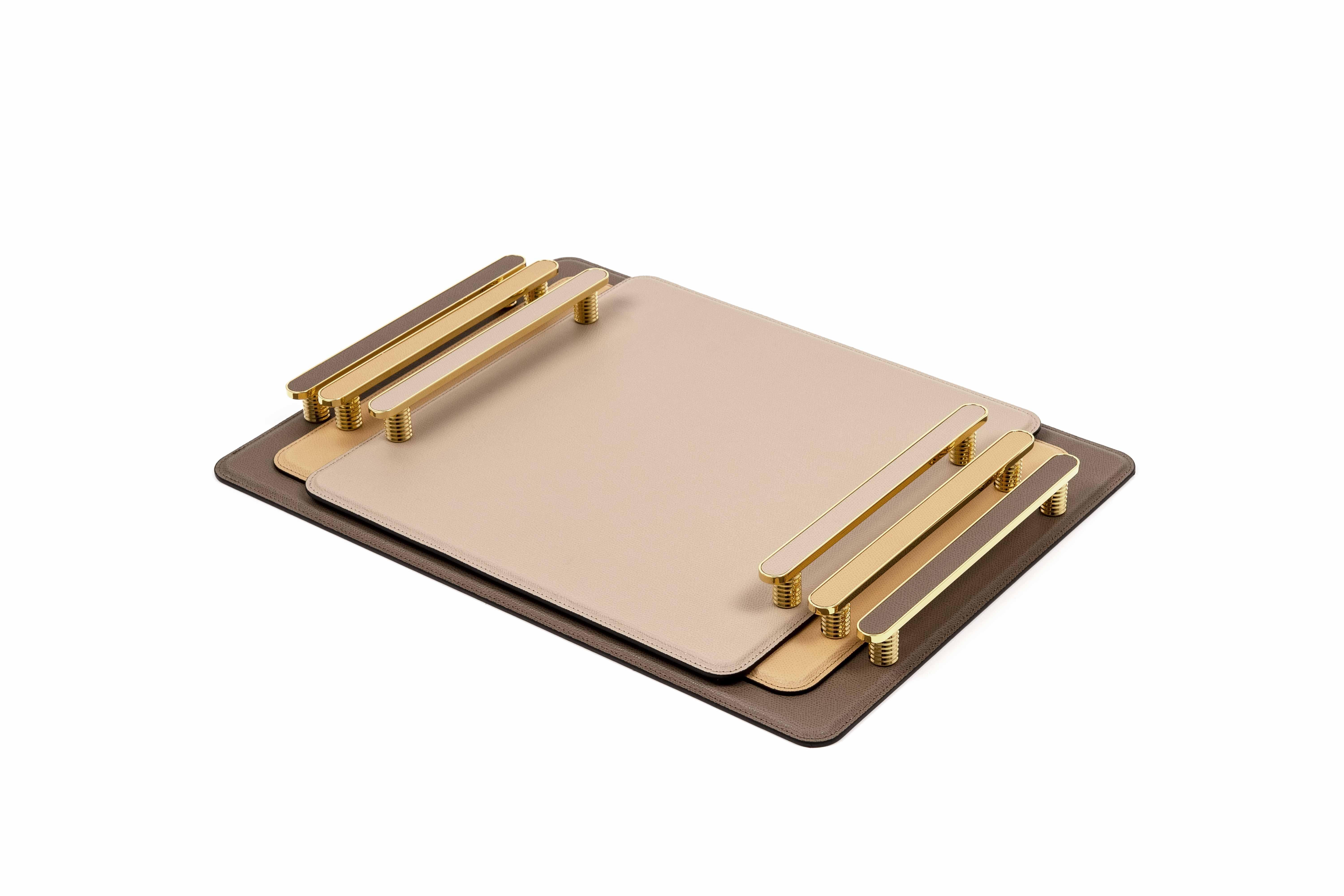 Modern 21st Century Venaria Serving Leather Tray with Brass Handles Handmade in Italy For Sale