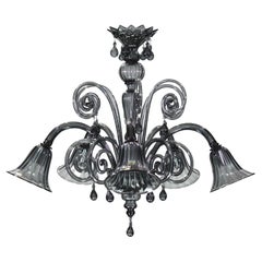 Lampadario veneziano del XXI secolo a 5 bracci in vetro di Murano grigio scuro di Multiforme
