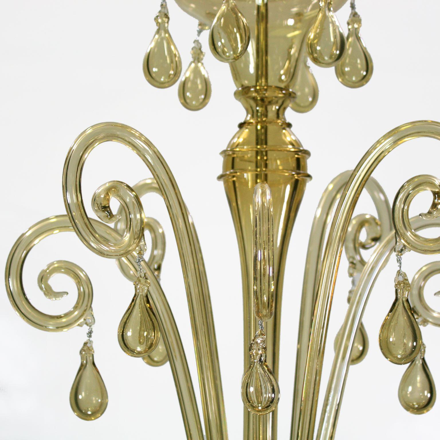 Venezianischer Kronleuchter des 21. Jahrhunderts, 5 Arme, Stroh, glattes Muranoglas von Multiforme (21. Jahrhundert und zeitgenössisch) im Angebot