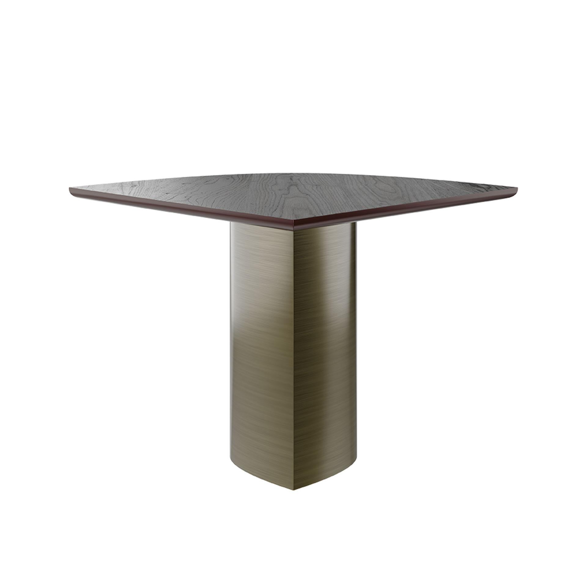 Mesa de comedor curvada Vermont del siglo XXI de latón hecha a mano en Portugal por Porus Portugués en venta