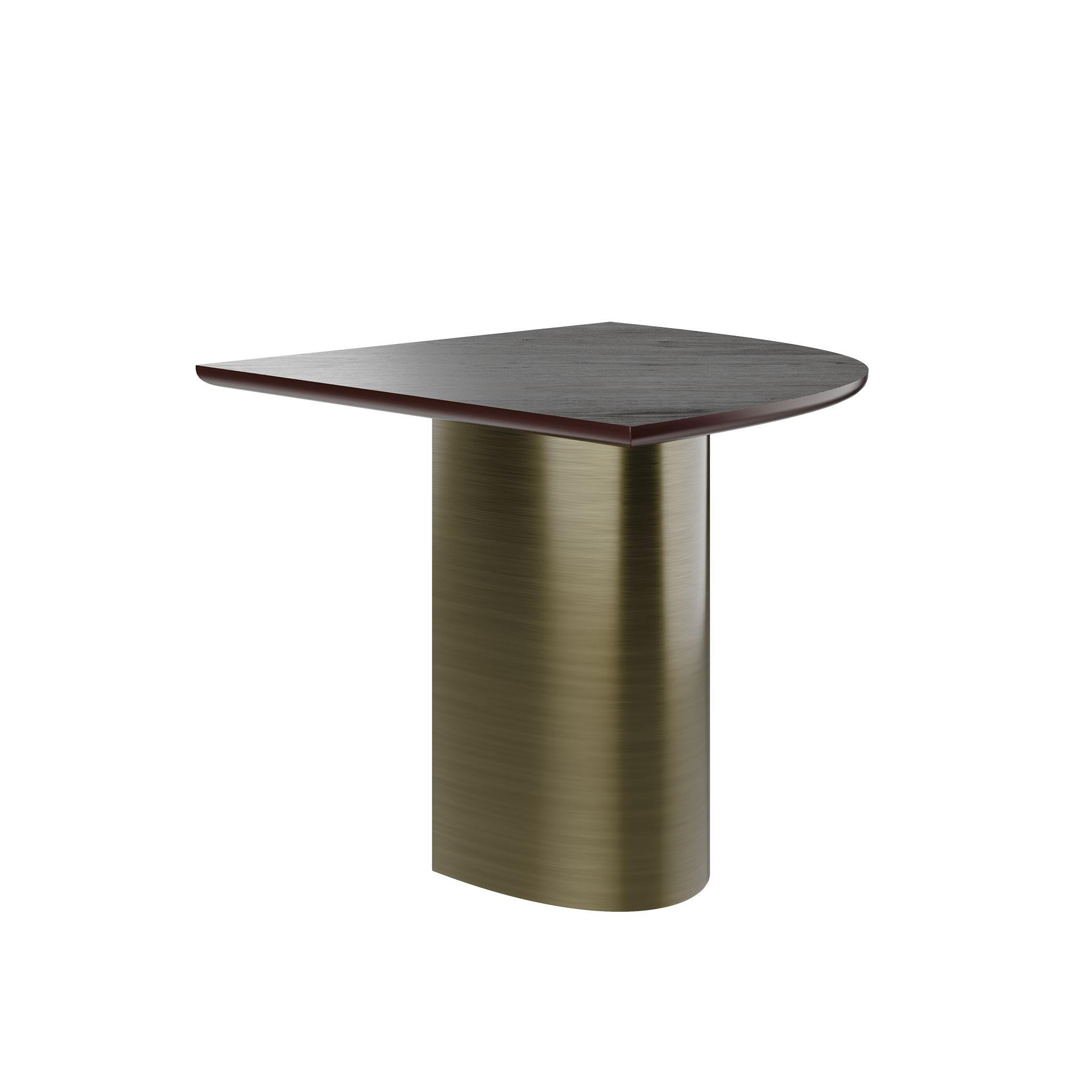 Mesa de comedor curvada Vermont del siglo XXI de latón hecha a mano en Portugal por Porus Siglo XXI y contemporáneo en venta