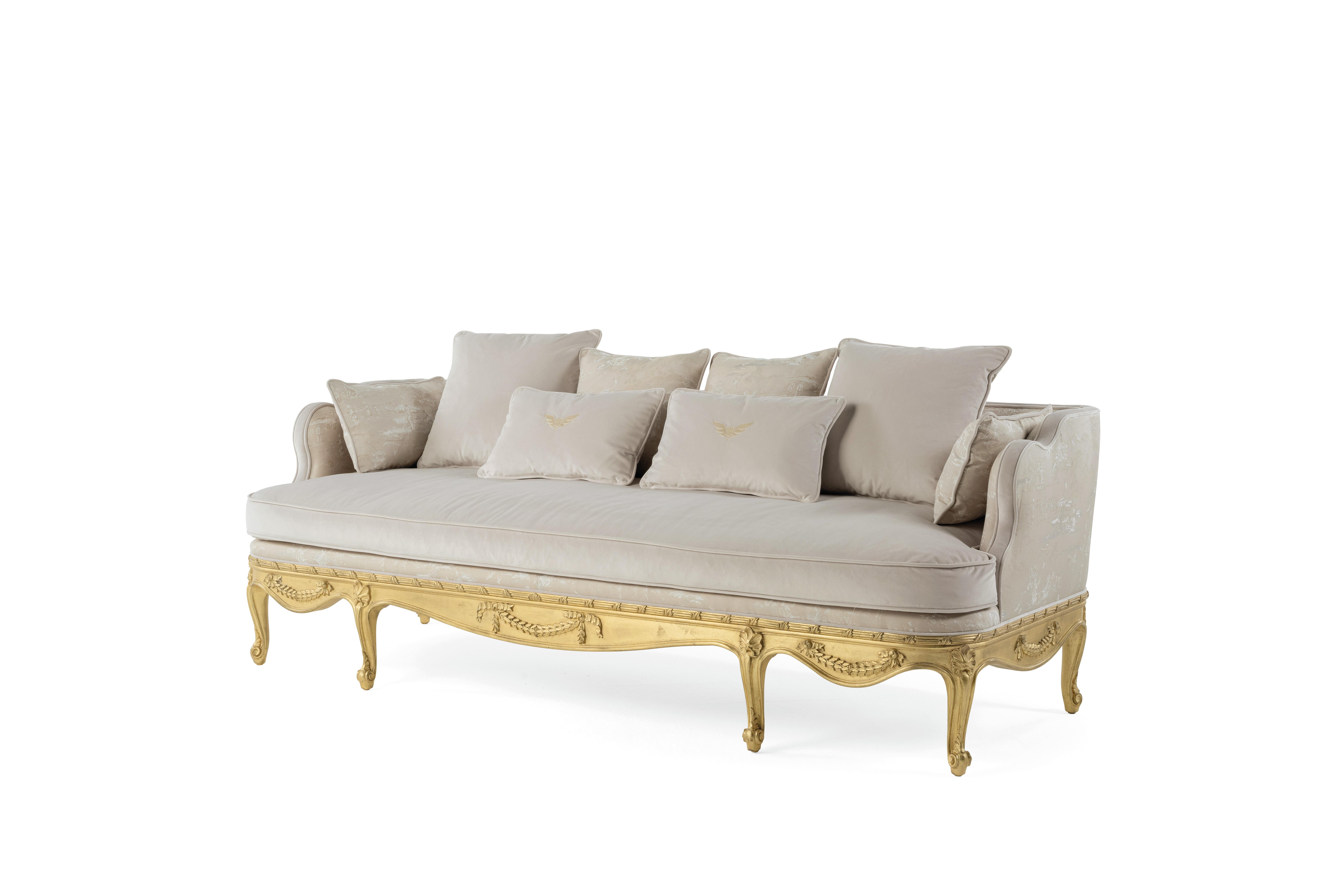 Sensual and welcoming, Verveine furniture embellishes any environment with its French flavor. In addition to the base in hand-carved wood with patinated antique gold finishing, Verveine is characterized by the complex wave-style upholstery of the