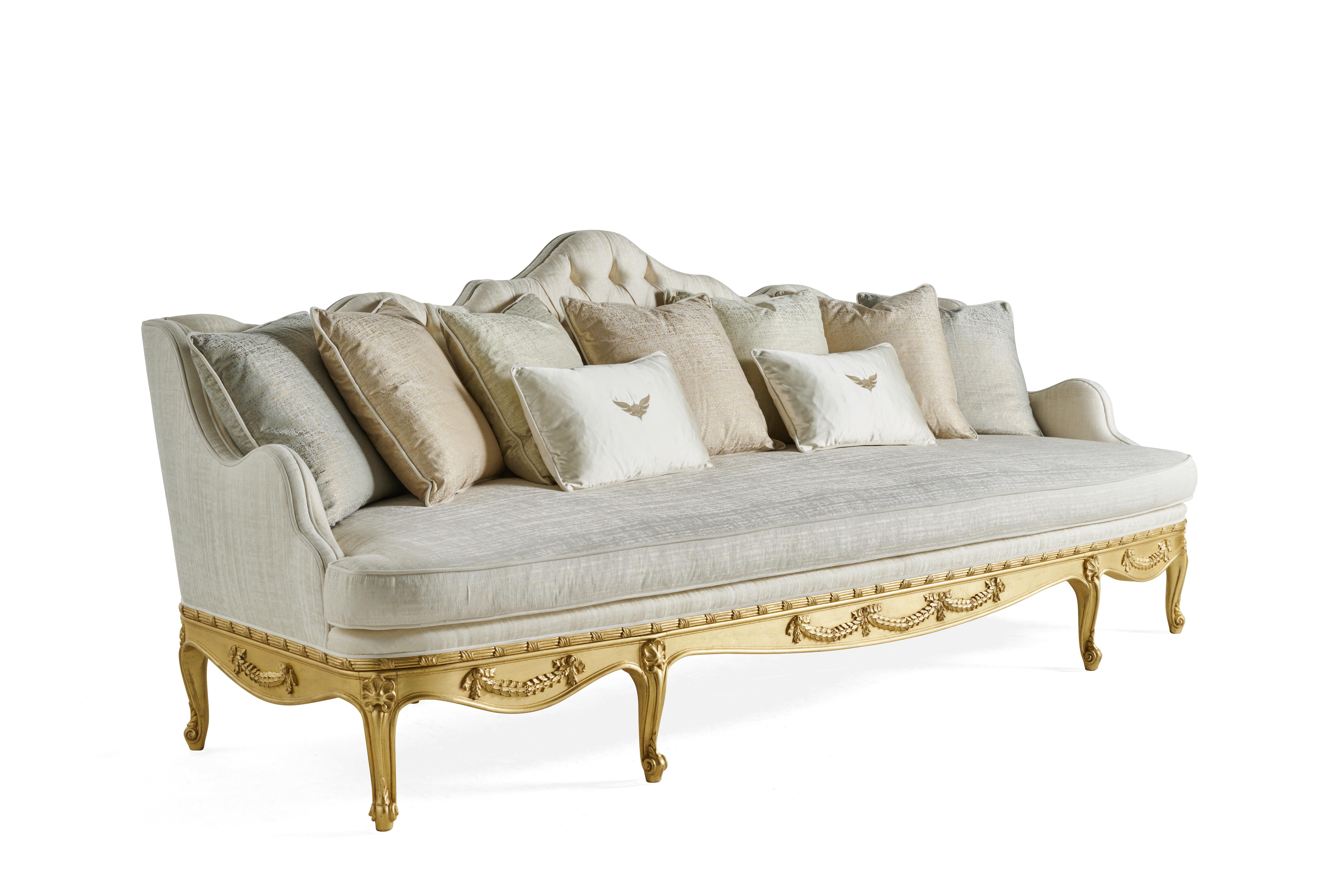Sensual and welcoming, Verveine furniture embellishes any environment with its French flavor. In addition to the base in hand-carved wood with patinated antique gold finishing, Verveine is characterized by the complex wave-style upholstery of the