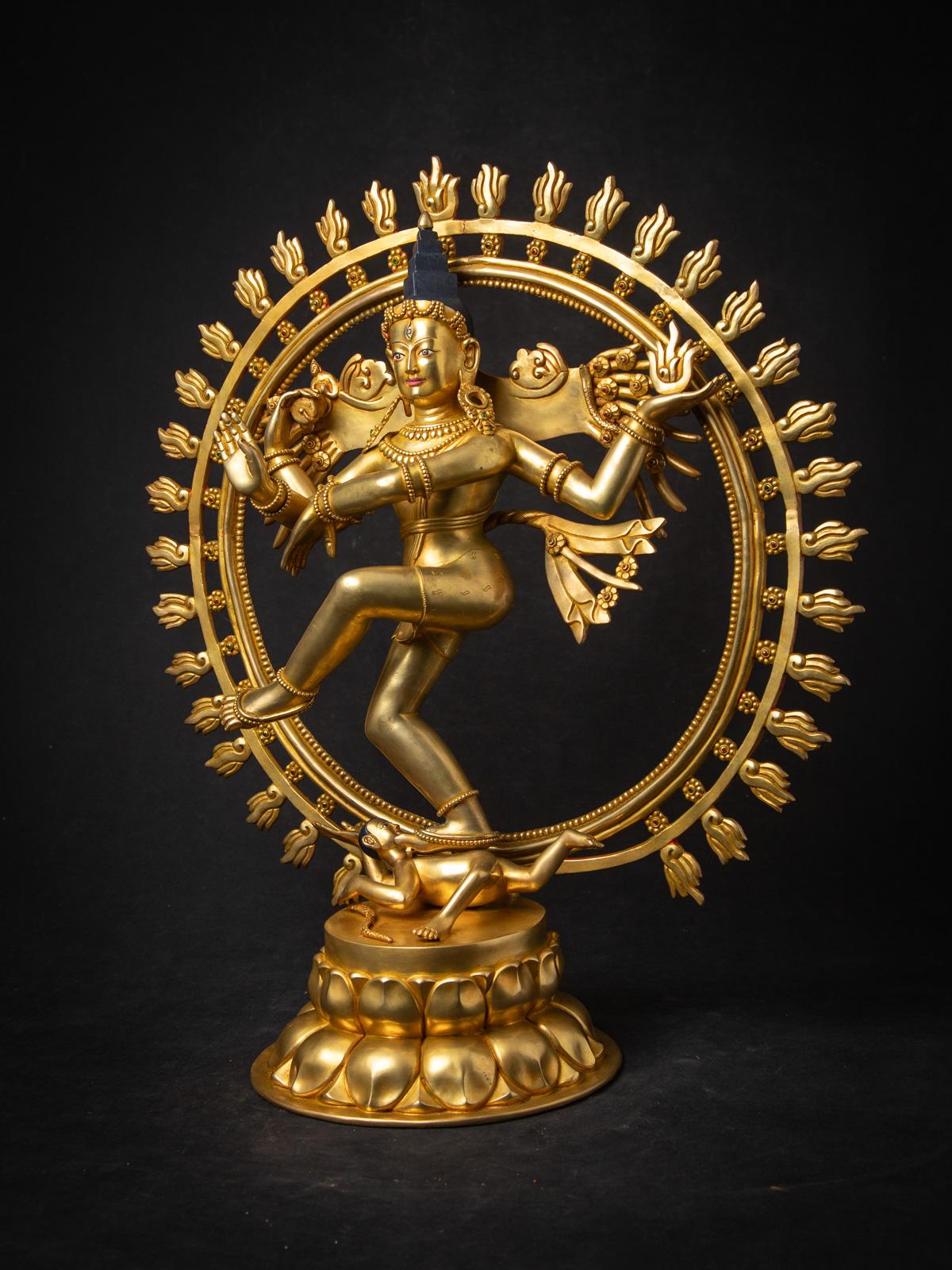 21ème siècle Très beau Shiva Nataraja en bronze doré du Népal en vente 1