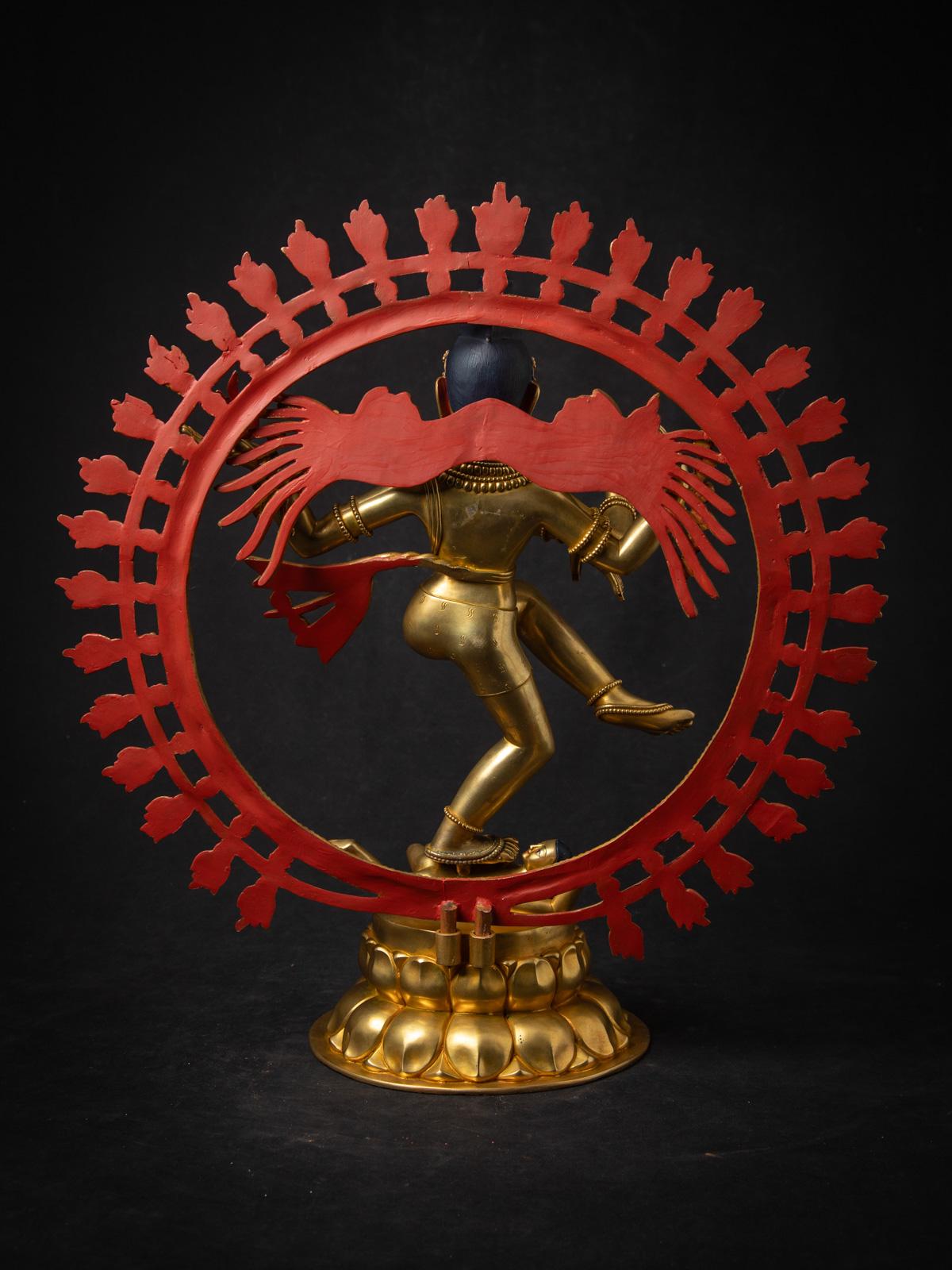 21ème siècle Très beau Shiva Nataraja en bronze doré du Népal en vente 3