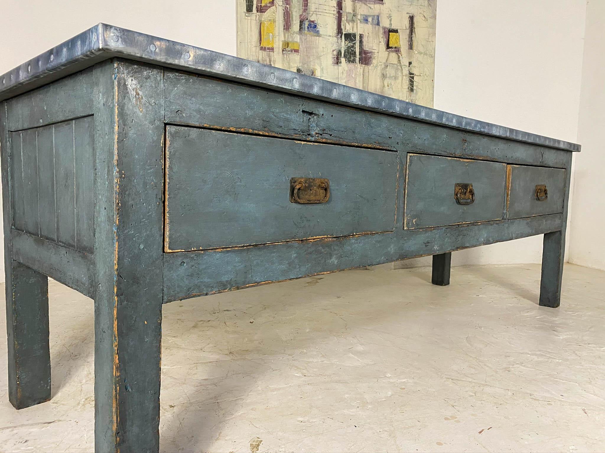 21st Century Vintage Industrial Workbench Kitchen Island with Zinc Top In Good Condition For Sale In Culverthorpe, Lincs