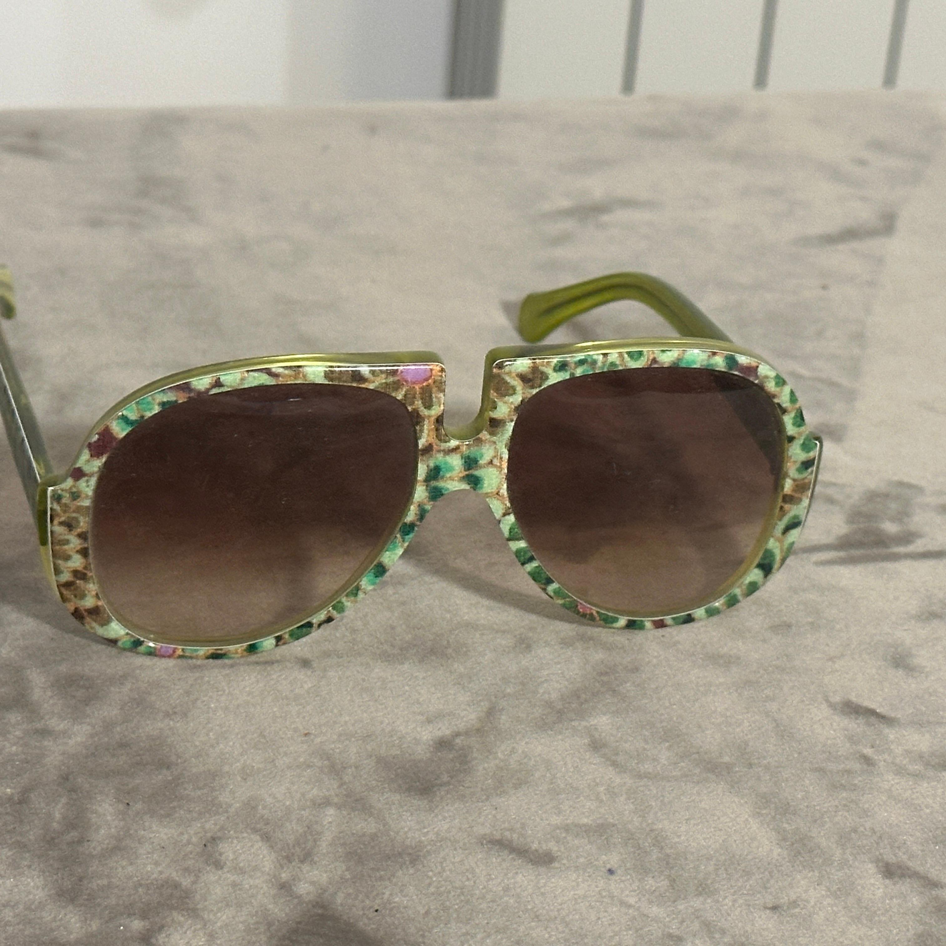 Übergroße italienische Vintage-Sonnenbrille des 21. Jahrhunderts von Patty Paillette Venedig im Angebot 5