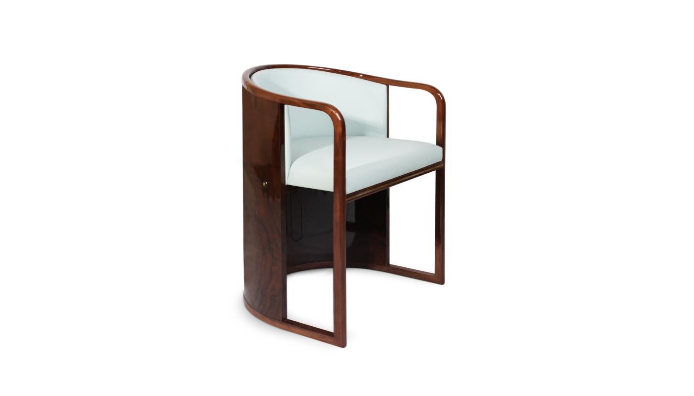 Inspired by the feeling and the beauty of this fantastic place Porustudio designed Ridge dining chair, a Mid-Century Modern furniture piece that will bring personality to any contemporary home décor. The structure of the Ridge dining chair is made