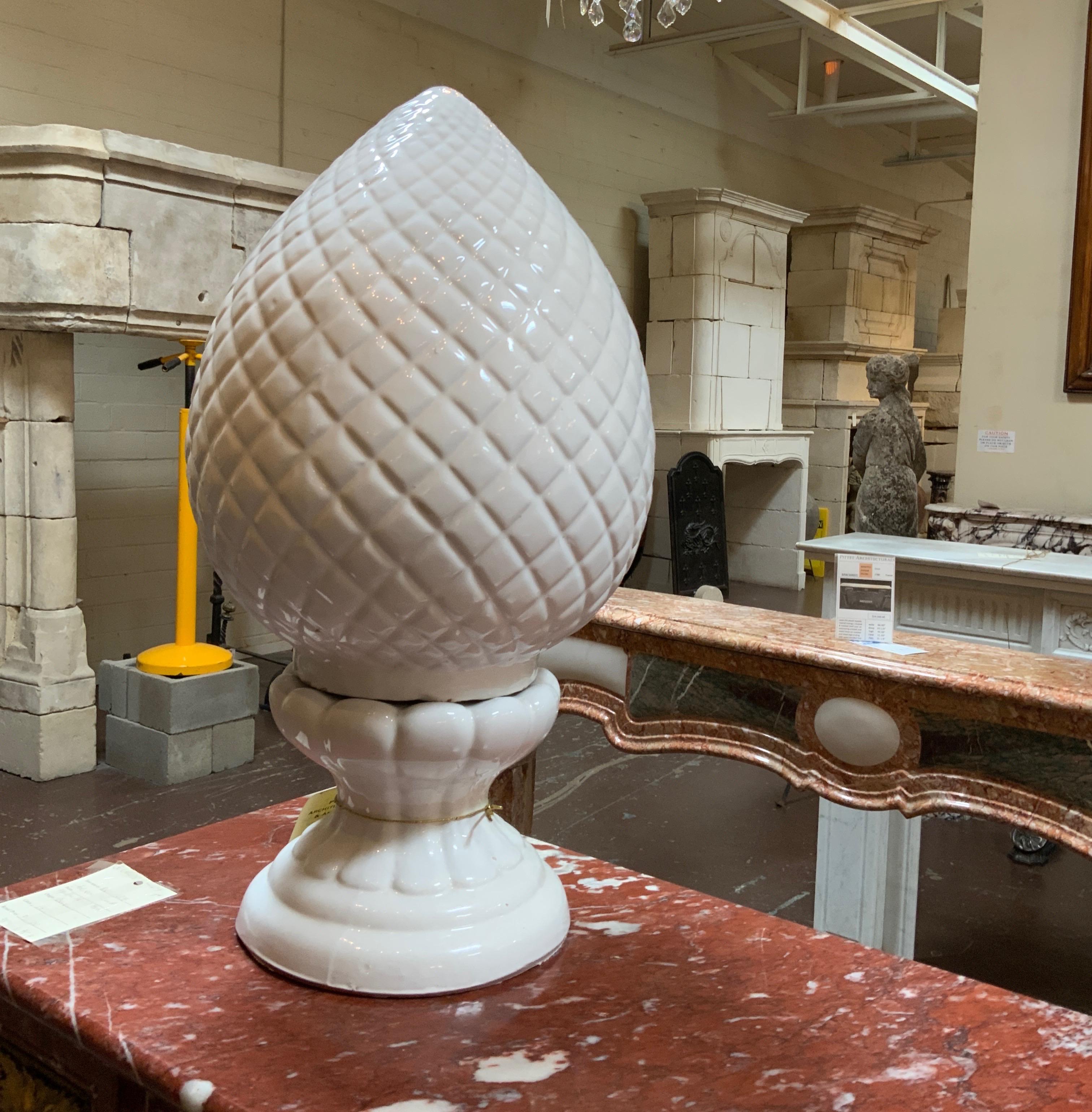 Beautiful white acorn finial with origin of France.
