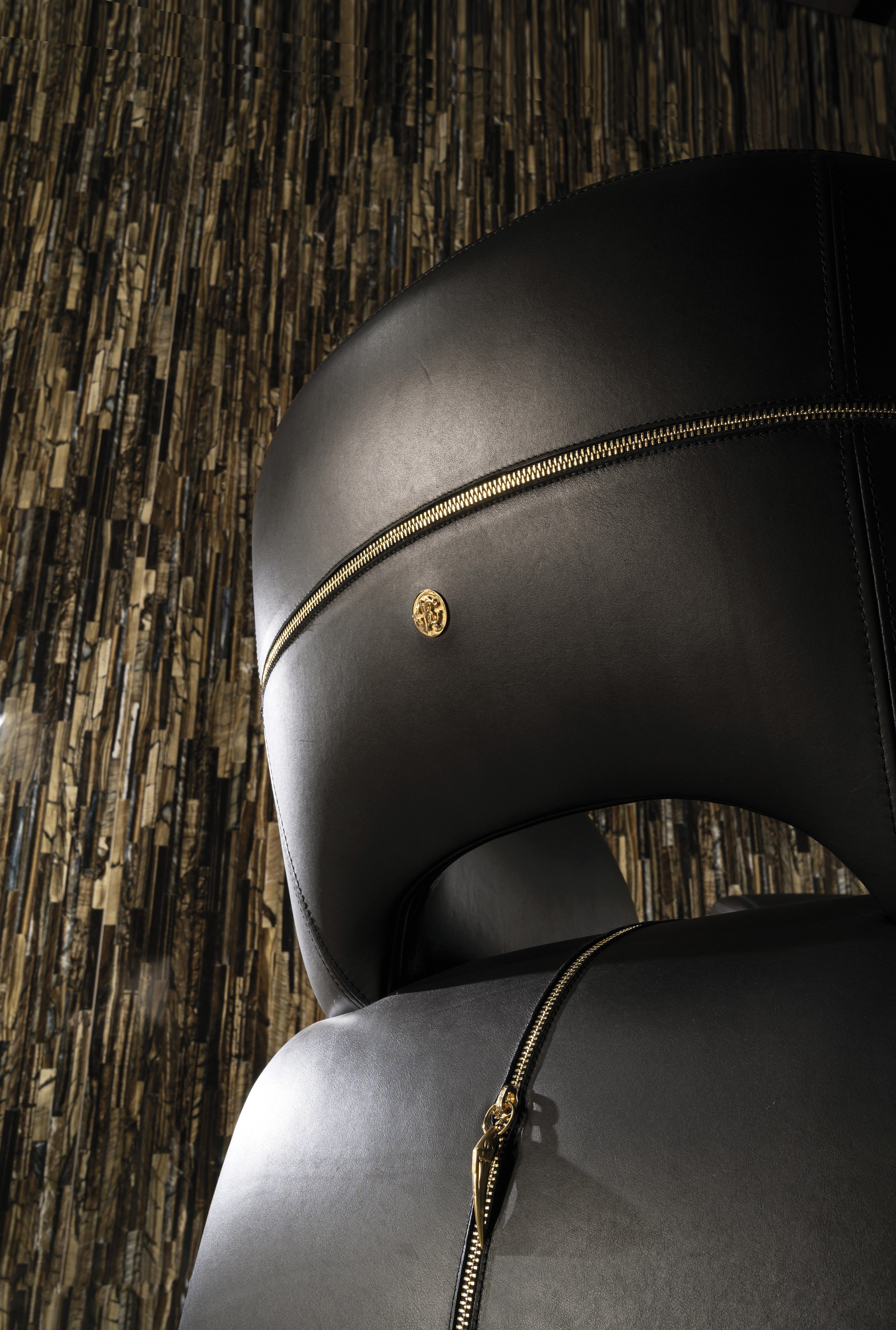 Wilder Sessel aus schwarzem Leder von Roberto Cavalli Home Interiors, 21. Jahrhundert im Angebot 2