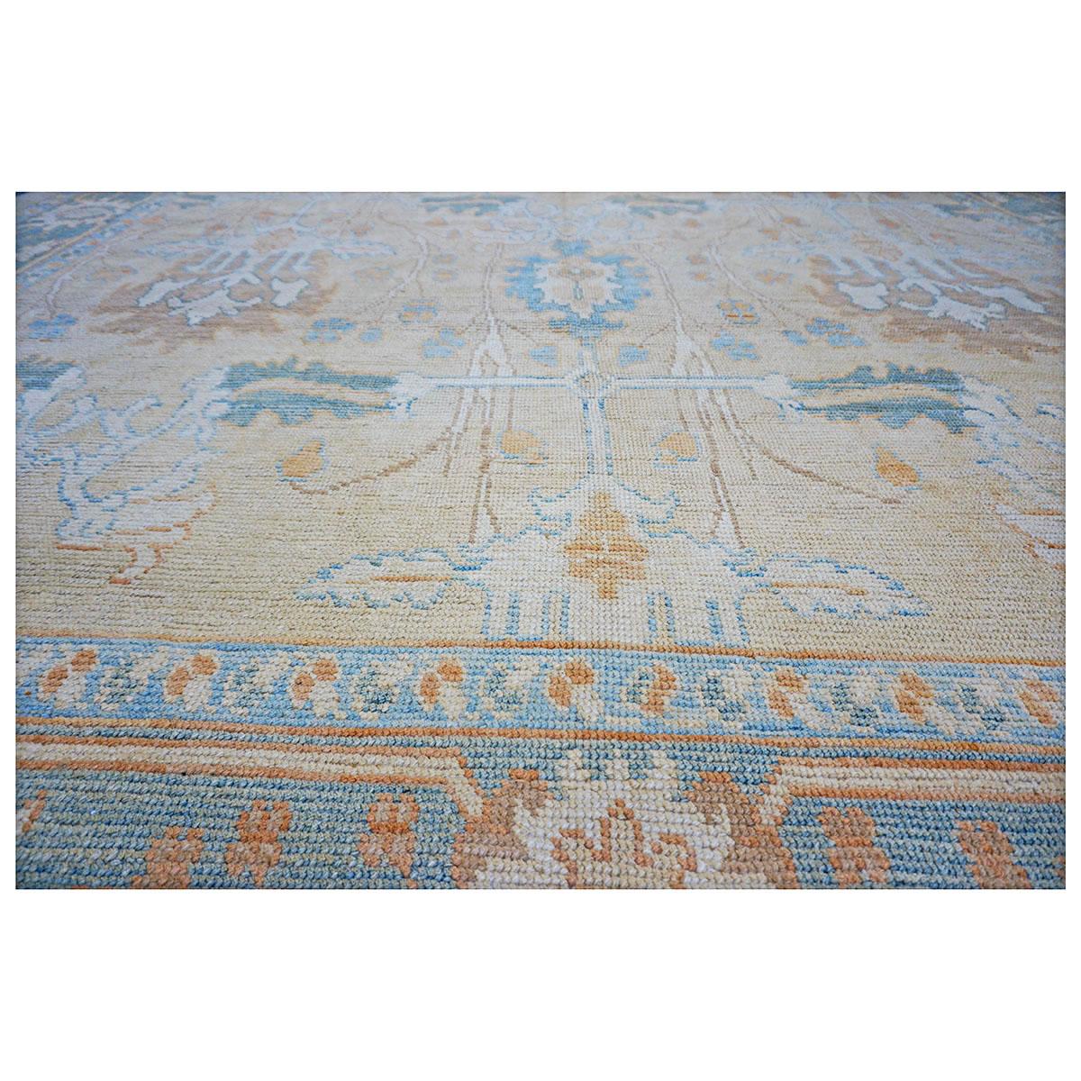 21st Century William Morris Donegal Carpet 11x15 Tan, Light Blue and Orange Rug In Good Condition For Sale In Houston, TX