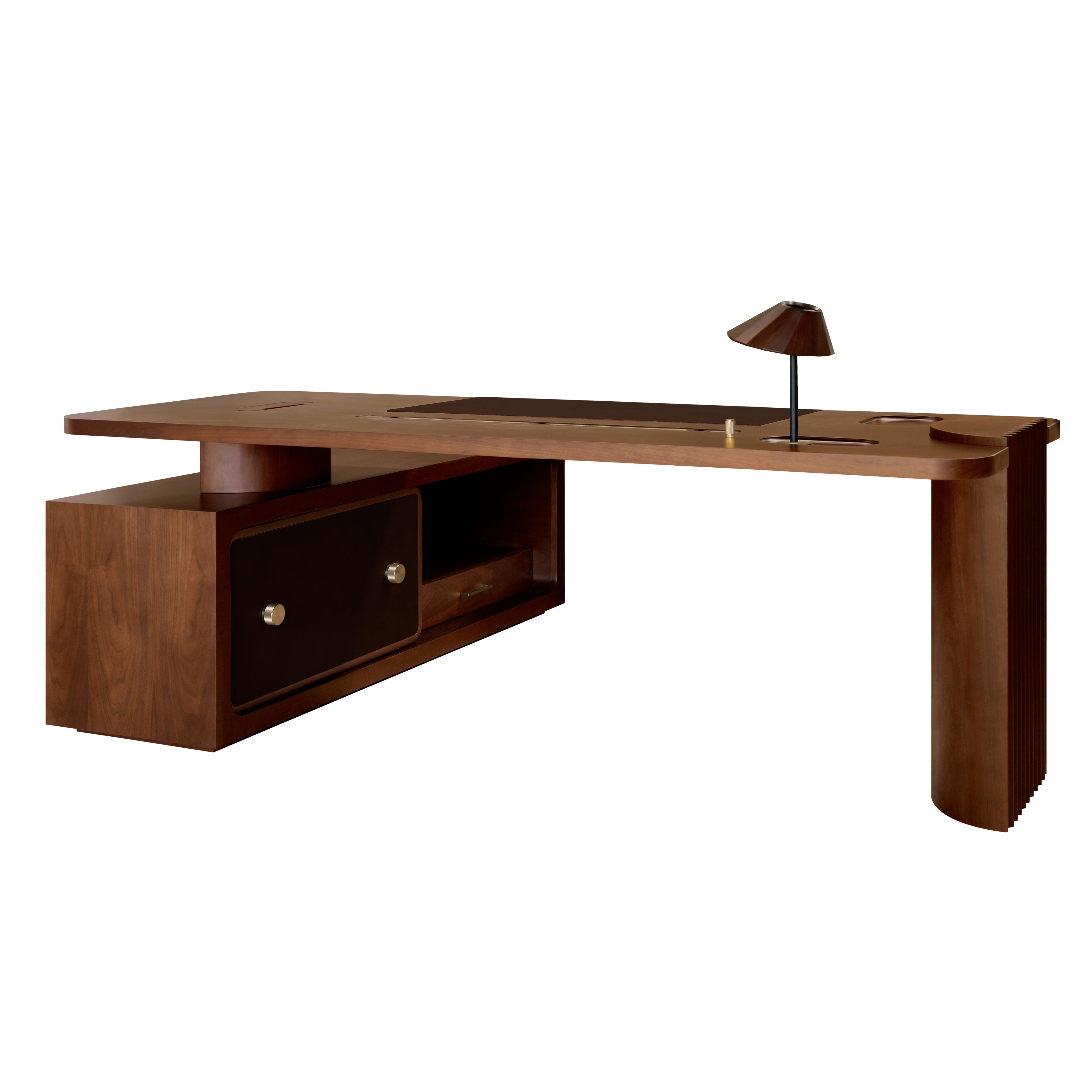 XXI secolo e contemporaneo 21° Scrivania Willington Legno Noce Pelle Realizzata a mano in Portogallo da Wood Tailors in vendita