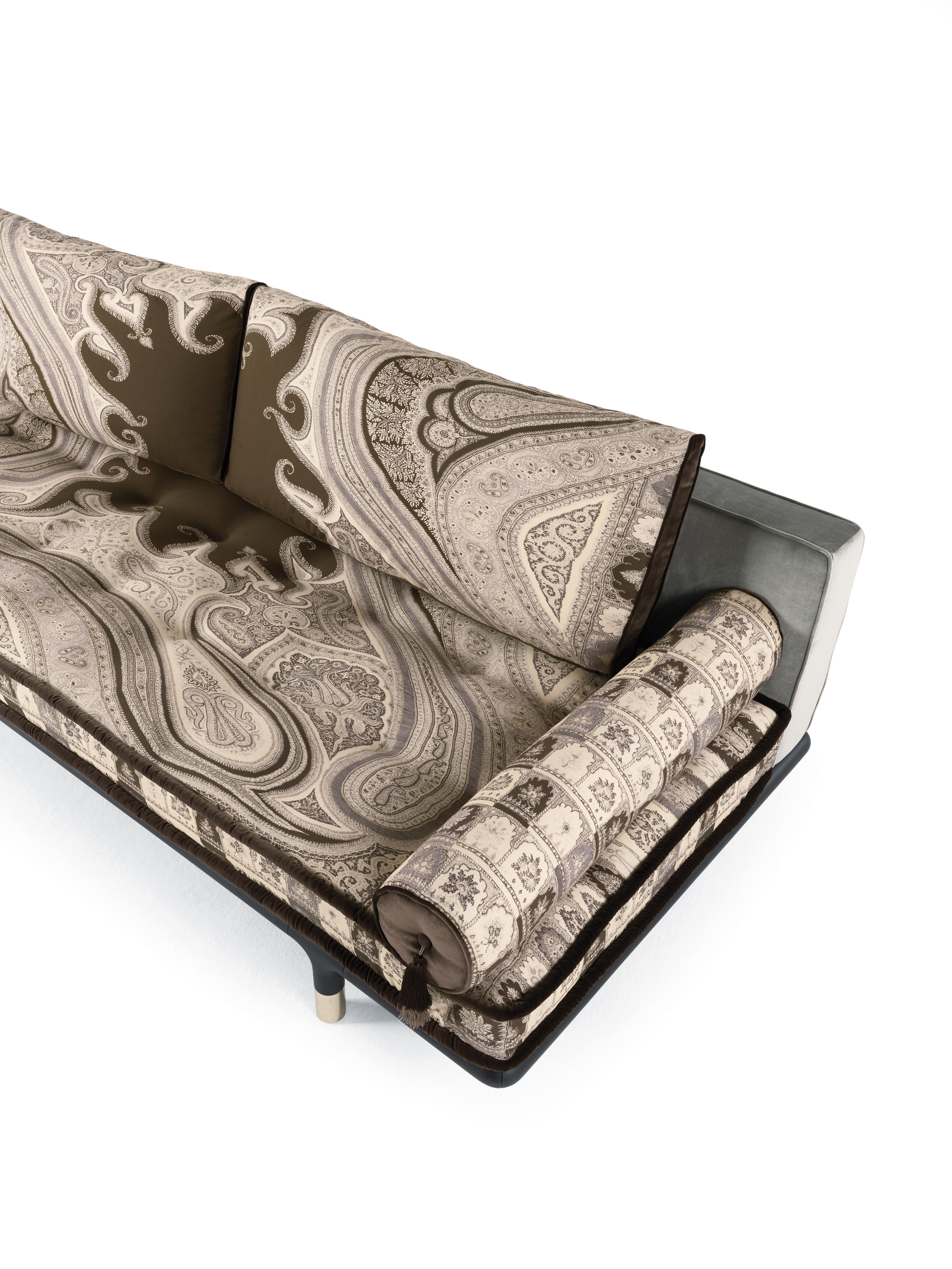 Modern 21st Century Woodstock Mountain Sofa in Fabric by Etro Home Interiors For Sale