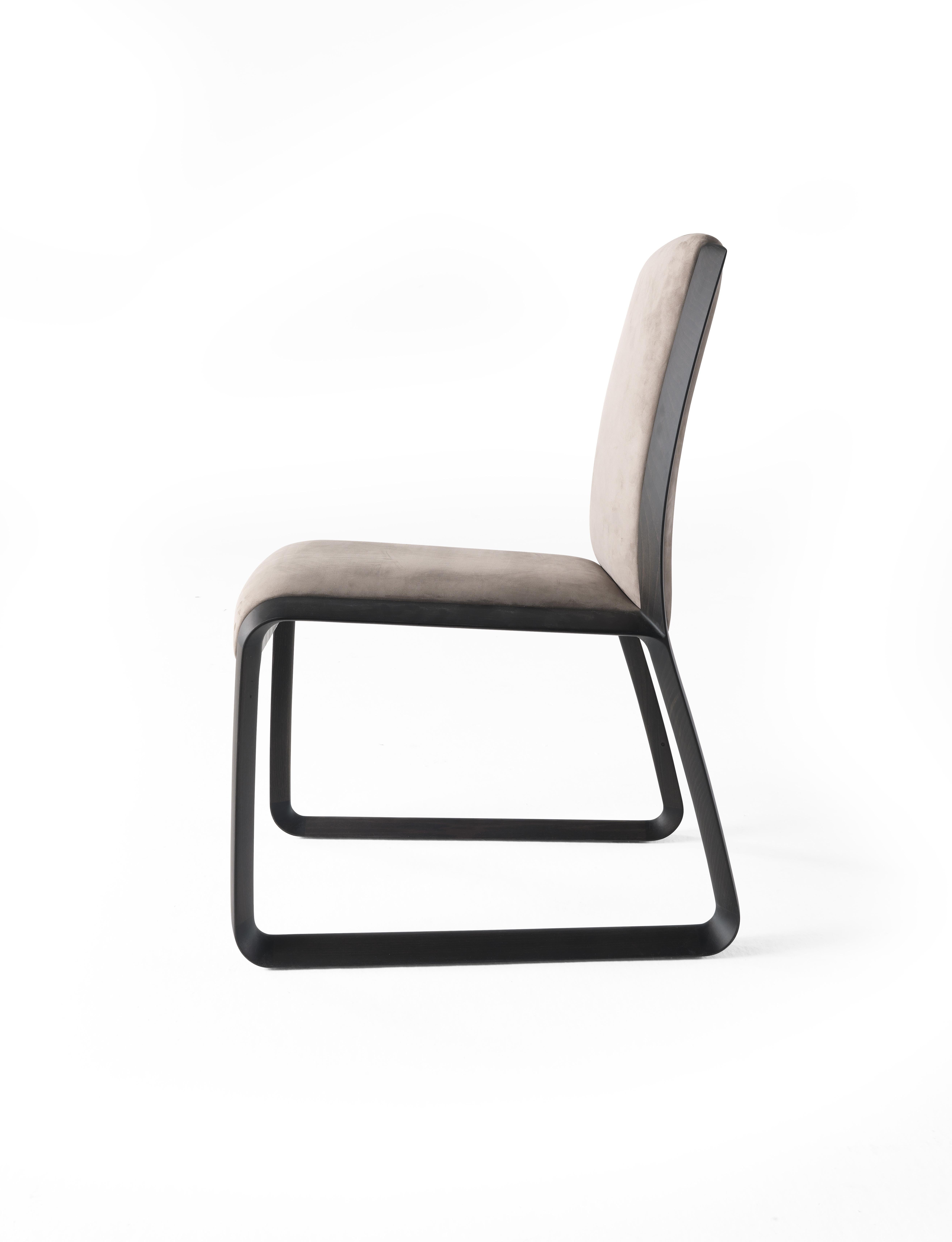 Modern 21st Century Wynwood Chair in Leather by Gianfranco Ferré Home For Sale