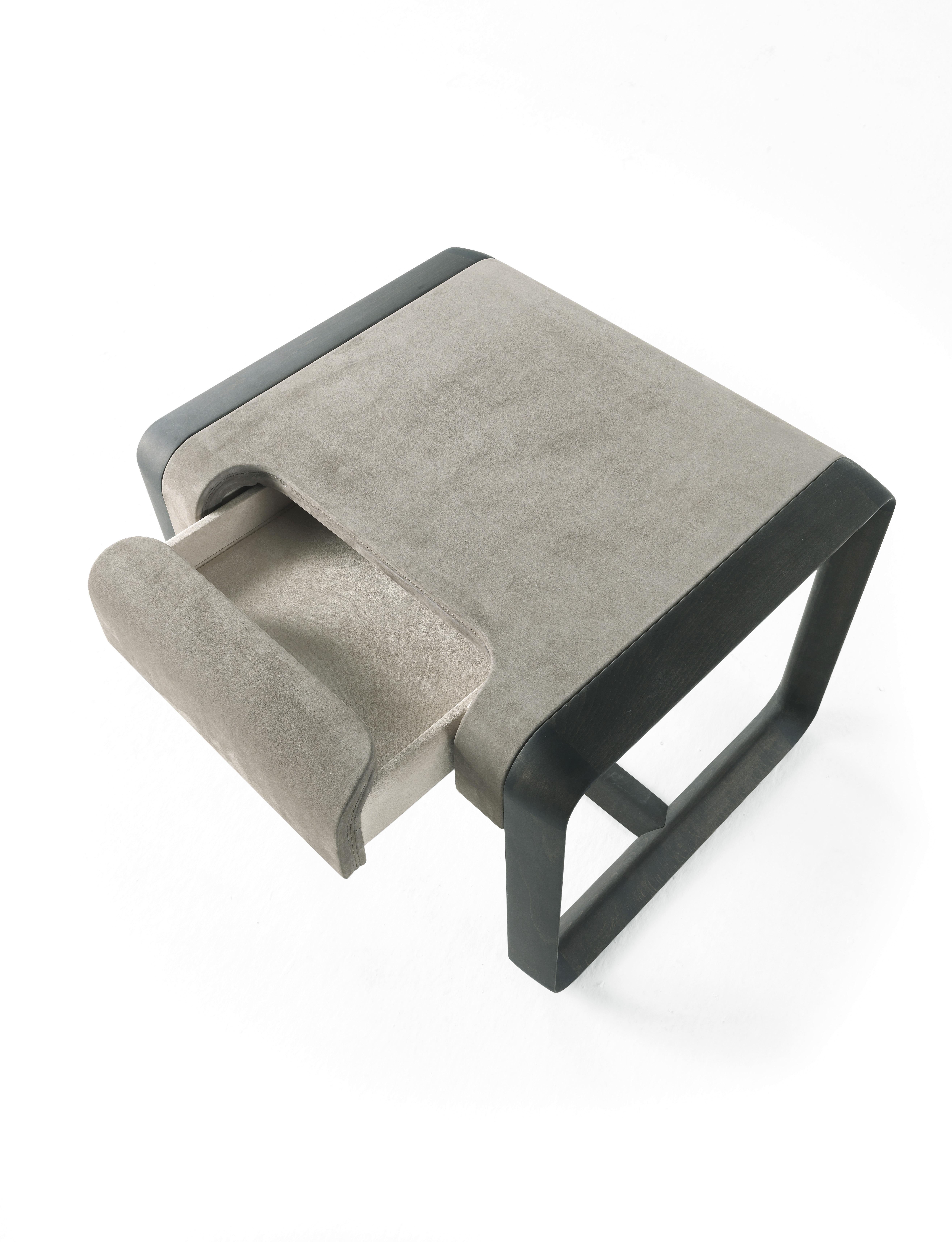 Italian 21st Century Wynwood Night Table in Leather by Gianfranco Ferré Home For Sale