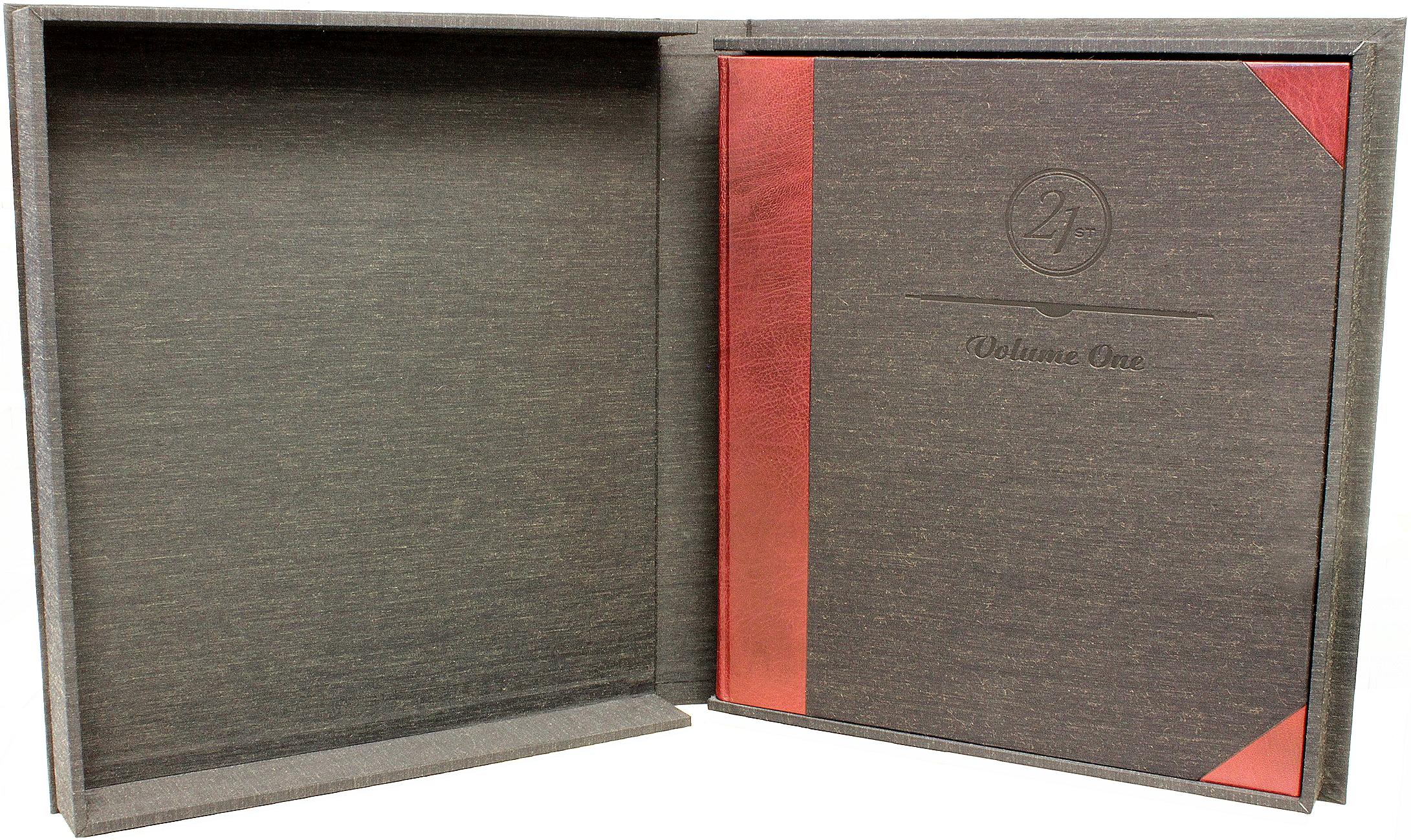 21st Editions. The Journal of Contemporary Photography - 6 vols. SIGNED In Excellent Condition For Sale In Hillsborough, NJ