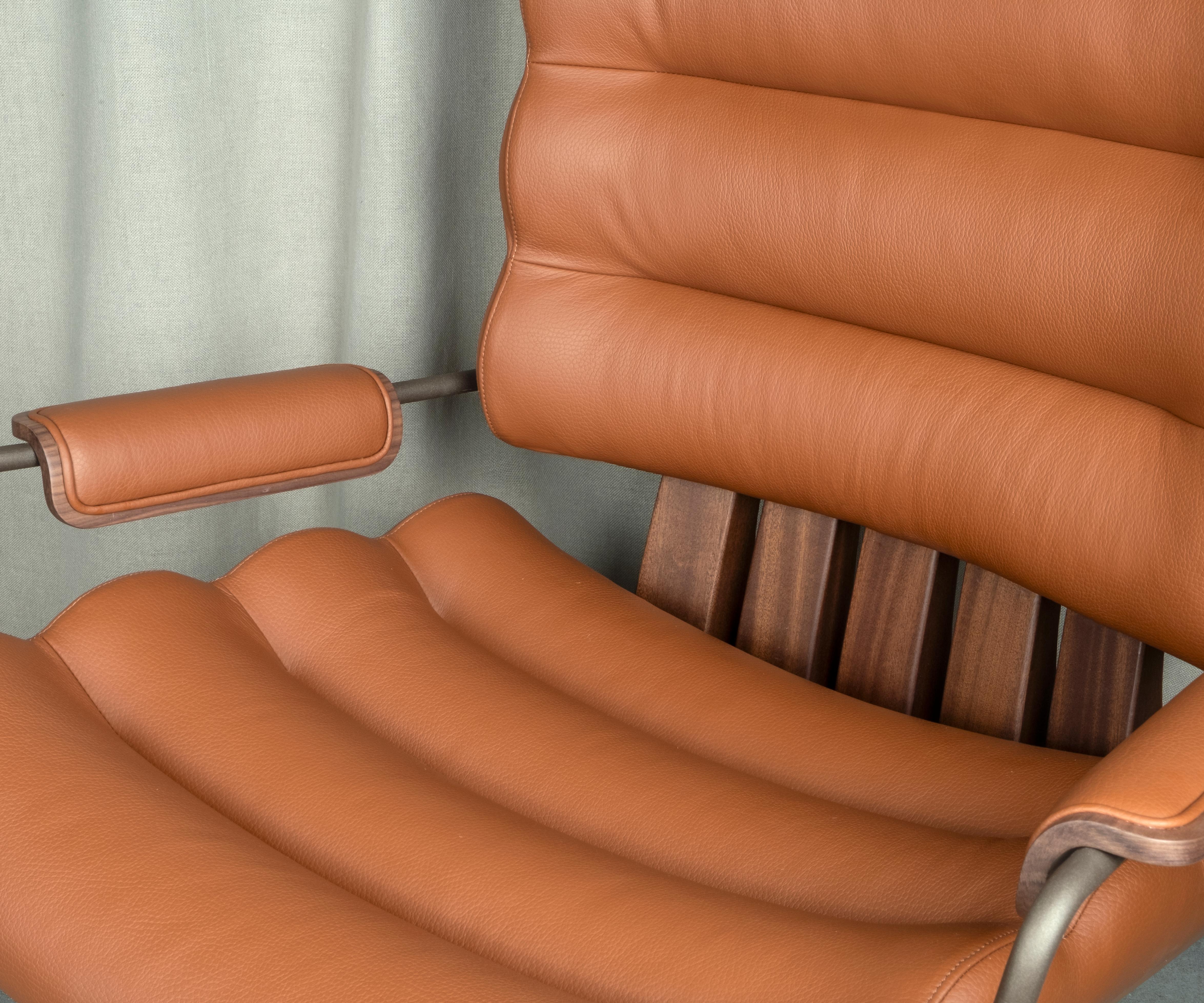 21st Thomas II Office Chair Leather Wood Handmade in Portugal by Wood Tailors In New Condition For Sale In RIO TINTO, PT