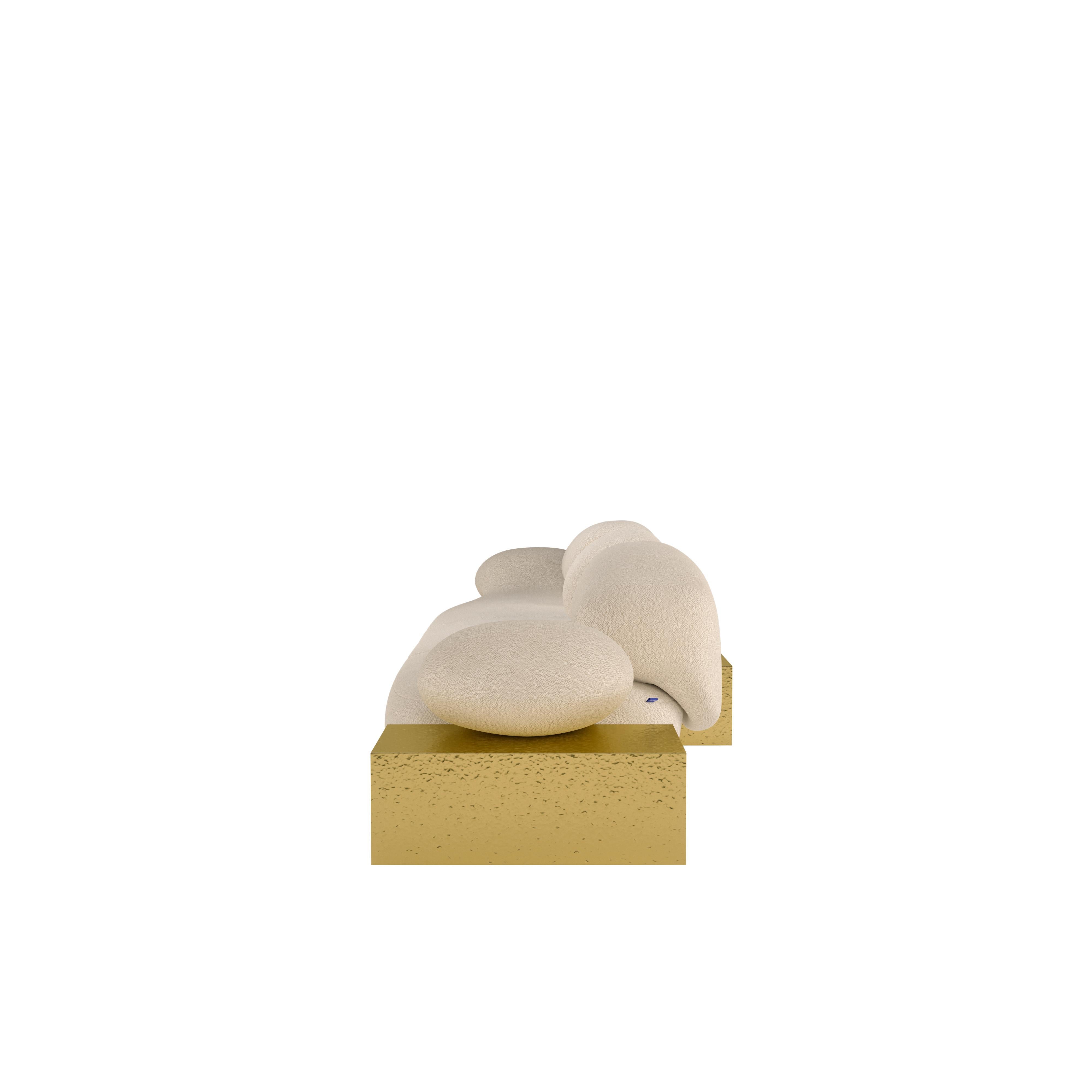 XXIe siècle et contemporain 21ème Viv Id II Canapé Metlted Hammered Brass Bouclé Made in Portugal by Malabar en vente