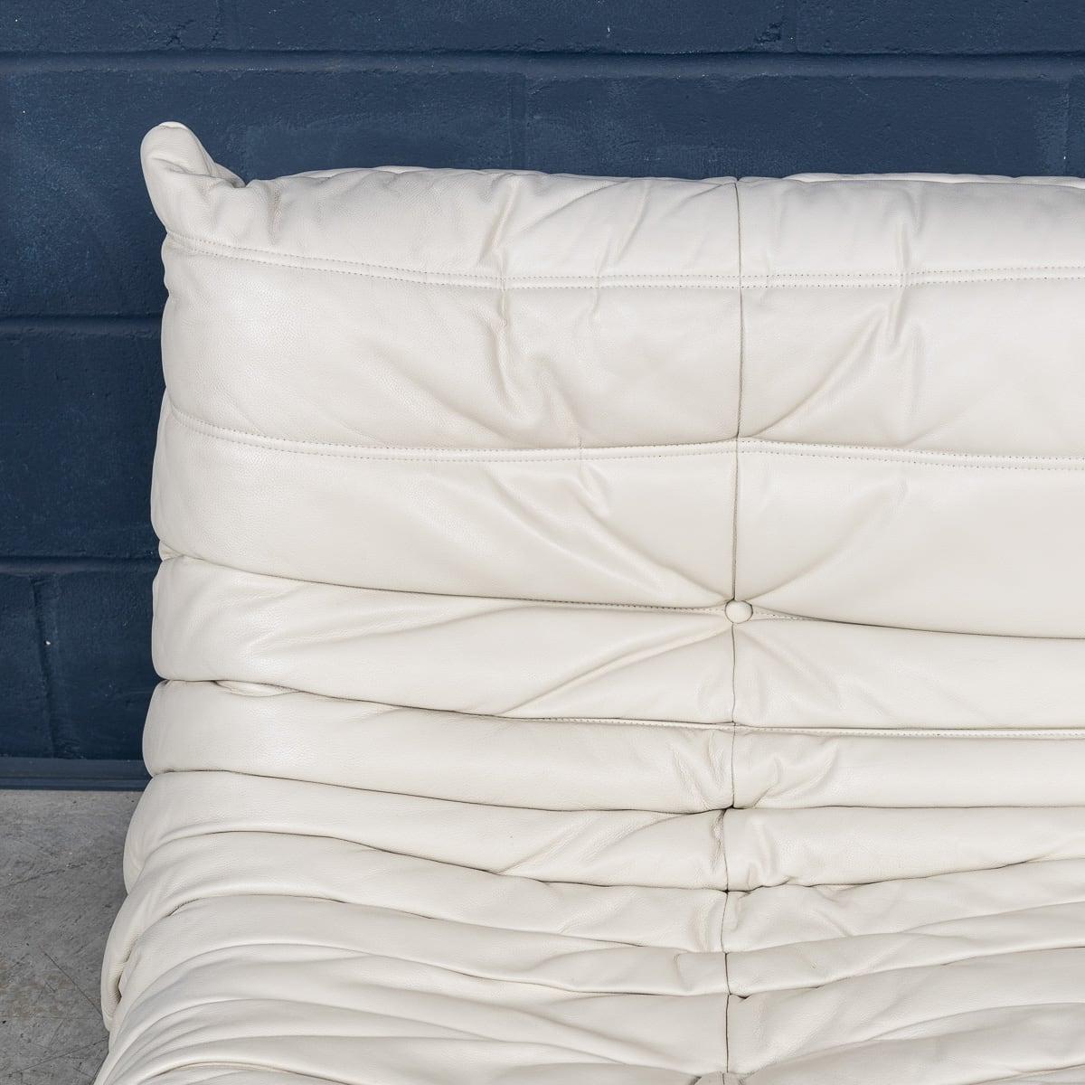 Zweisitzer-Sofa „Togo“ aus cremefarbenem Leder von Michel Ducaroy für Ligne Roset, 21. Jahrhundert im Angebot 2