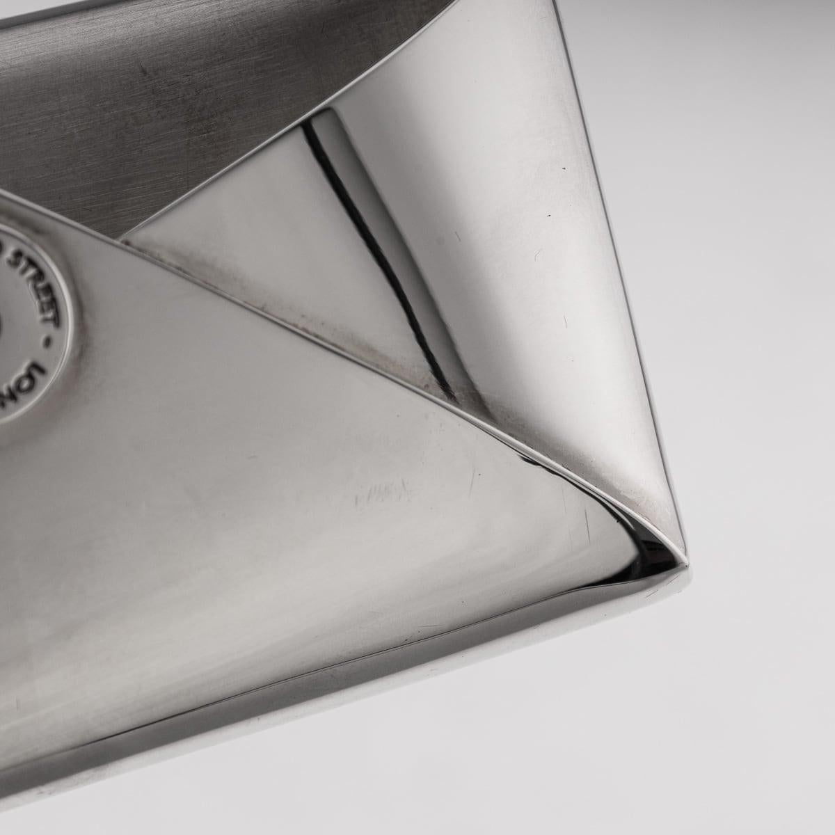 Portacarte da scrivania a busta e custodia in argento massiccio del 21° secolo, Asprey & Co. C.C. in vendita 6