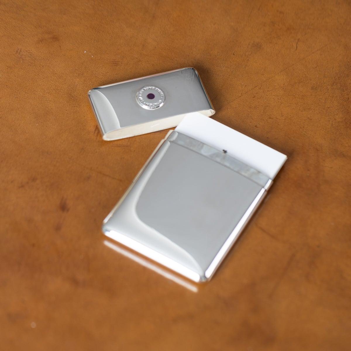 Portacarte da scrivania a busta e custodia in argento massiccio del 21° secolo, Asprey & Co. C.C. in vendita 7