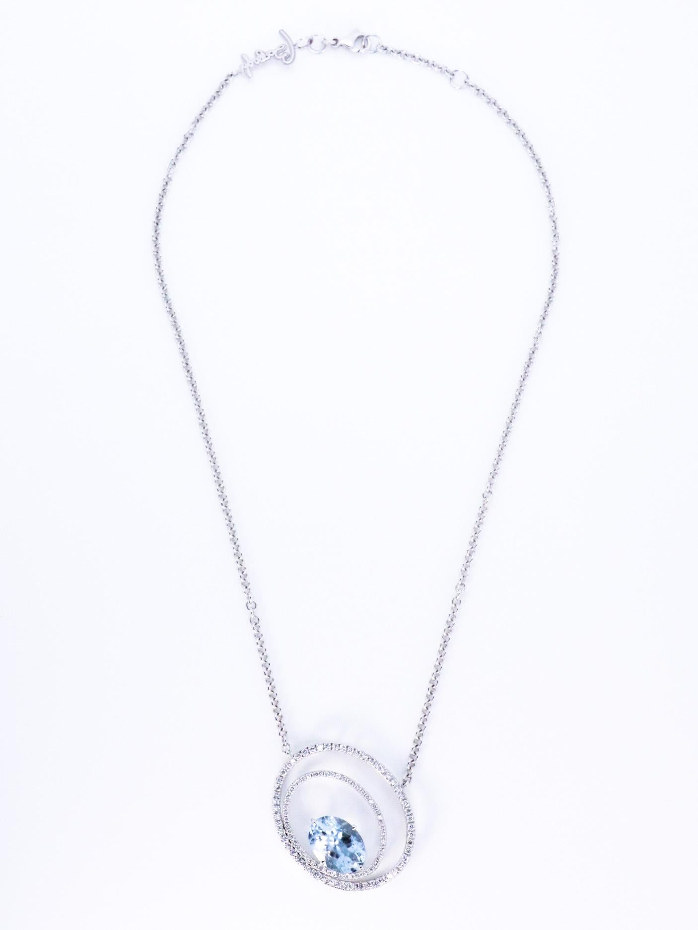 Moderne Pendentif asymétrique d'émancipation cosmique en or 18 carats fabriqué en Italie, aigue-marine et diamant en vente