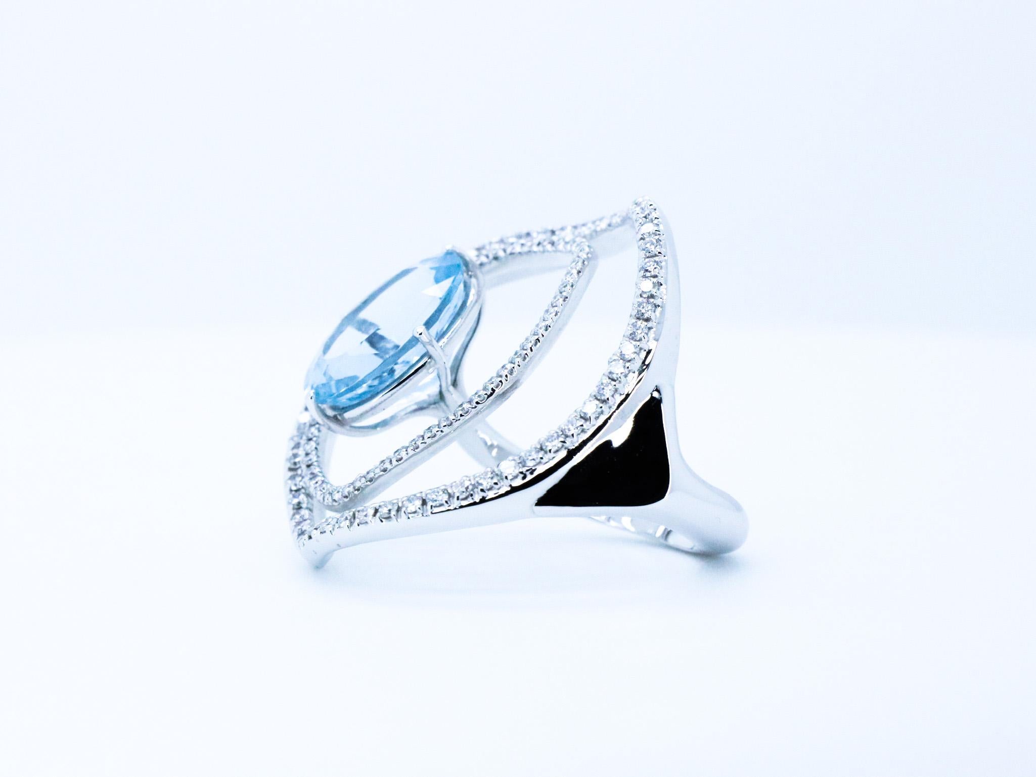 En venta: Anillo de Cóctel Cósmico de Oro de 18 K Fabricado en Italia Diamante Aguamarina de Uso Innovador  6