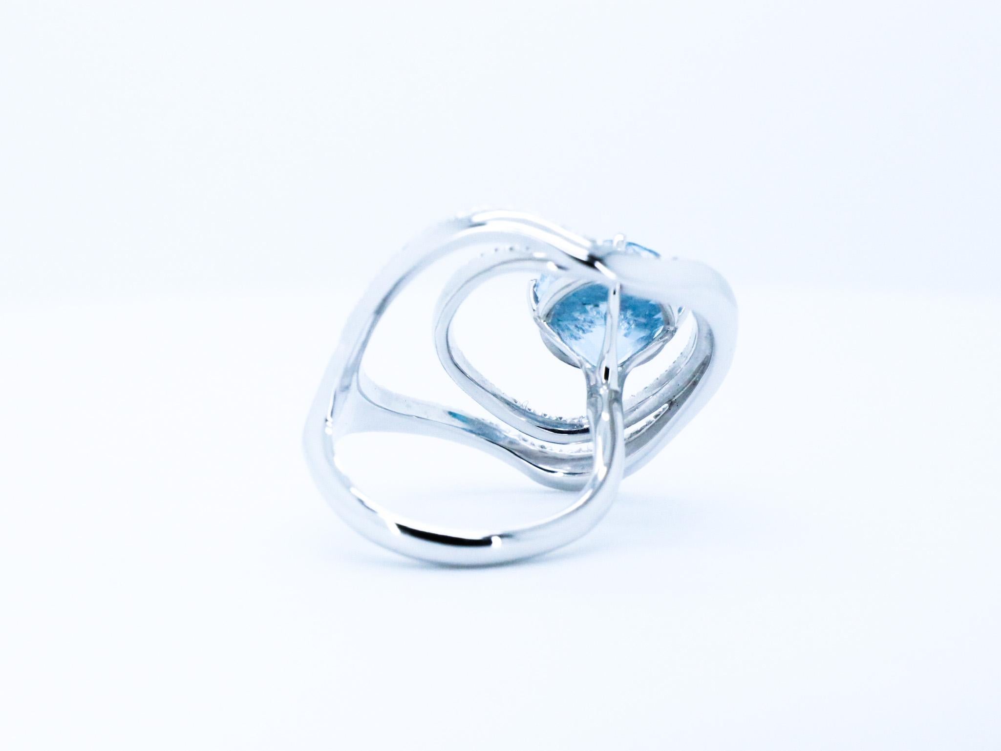 For Sale:  18k Gold Made in Italy Aquamarine Diamond Innovatively Worn Cosmic Cocktail Ring 9