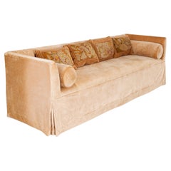 Canapé quatre places personnalisé Brunschwig et Fils Luxury Autun Mohair Velvet du 21e siècle