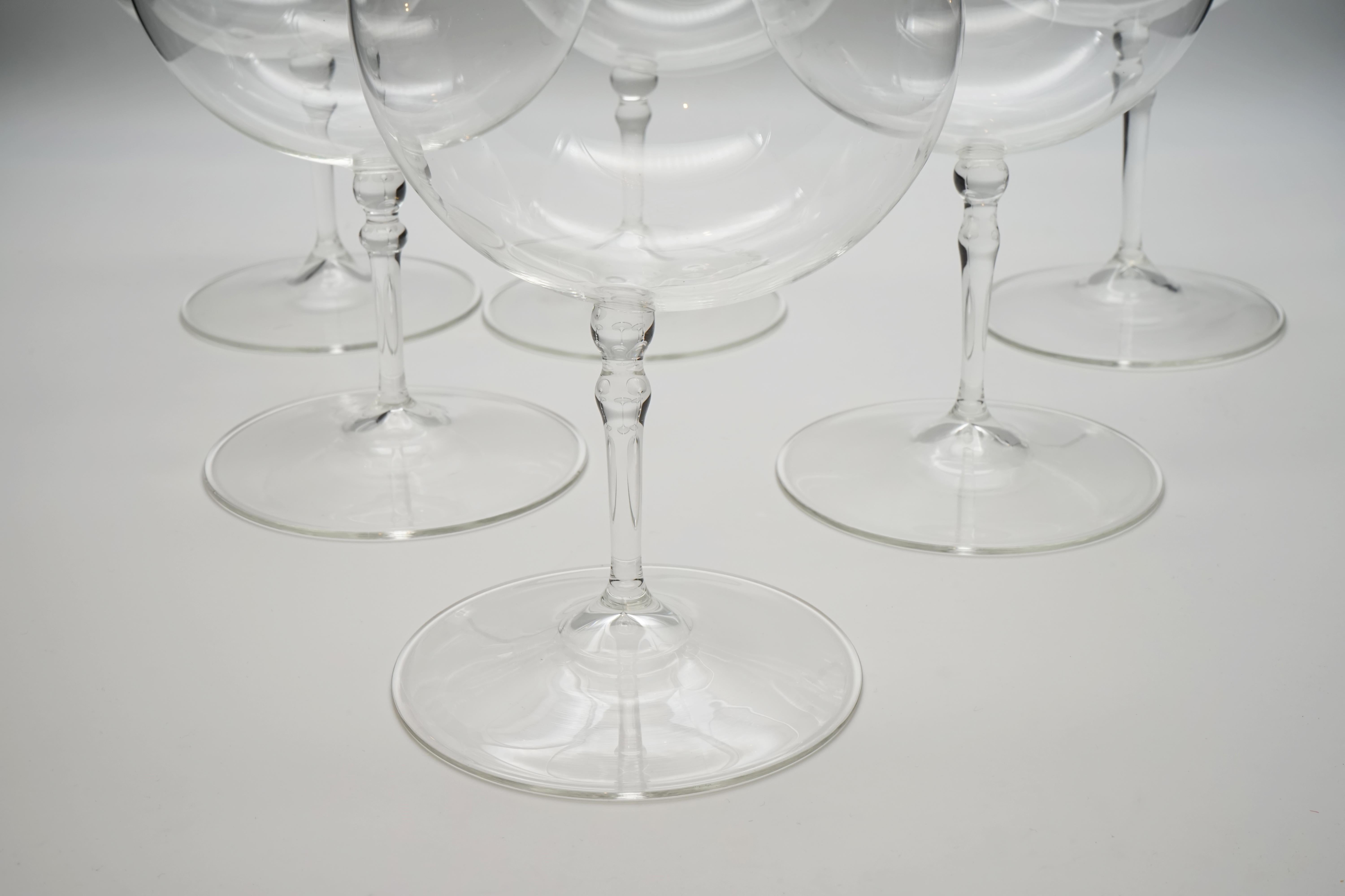 Hand-Crafted 21st Century Asimetric Wine Glass, BUBBLE L set, mouth-blown, Kanz For Sale