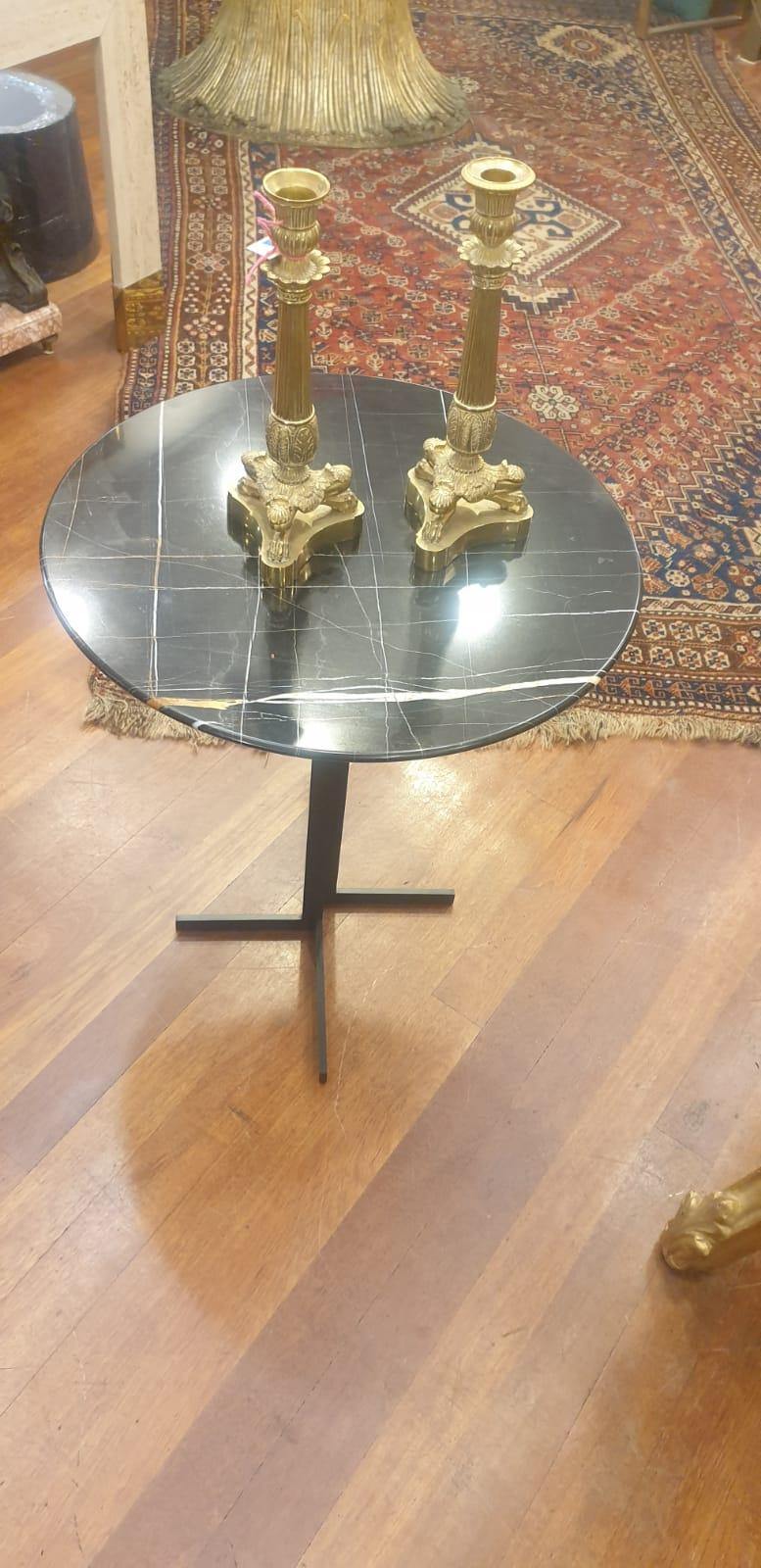 Table de canapé italienne noire du 21e siècle, auxiliaire, marbre de Natuzzi en vente 9