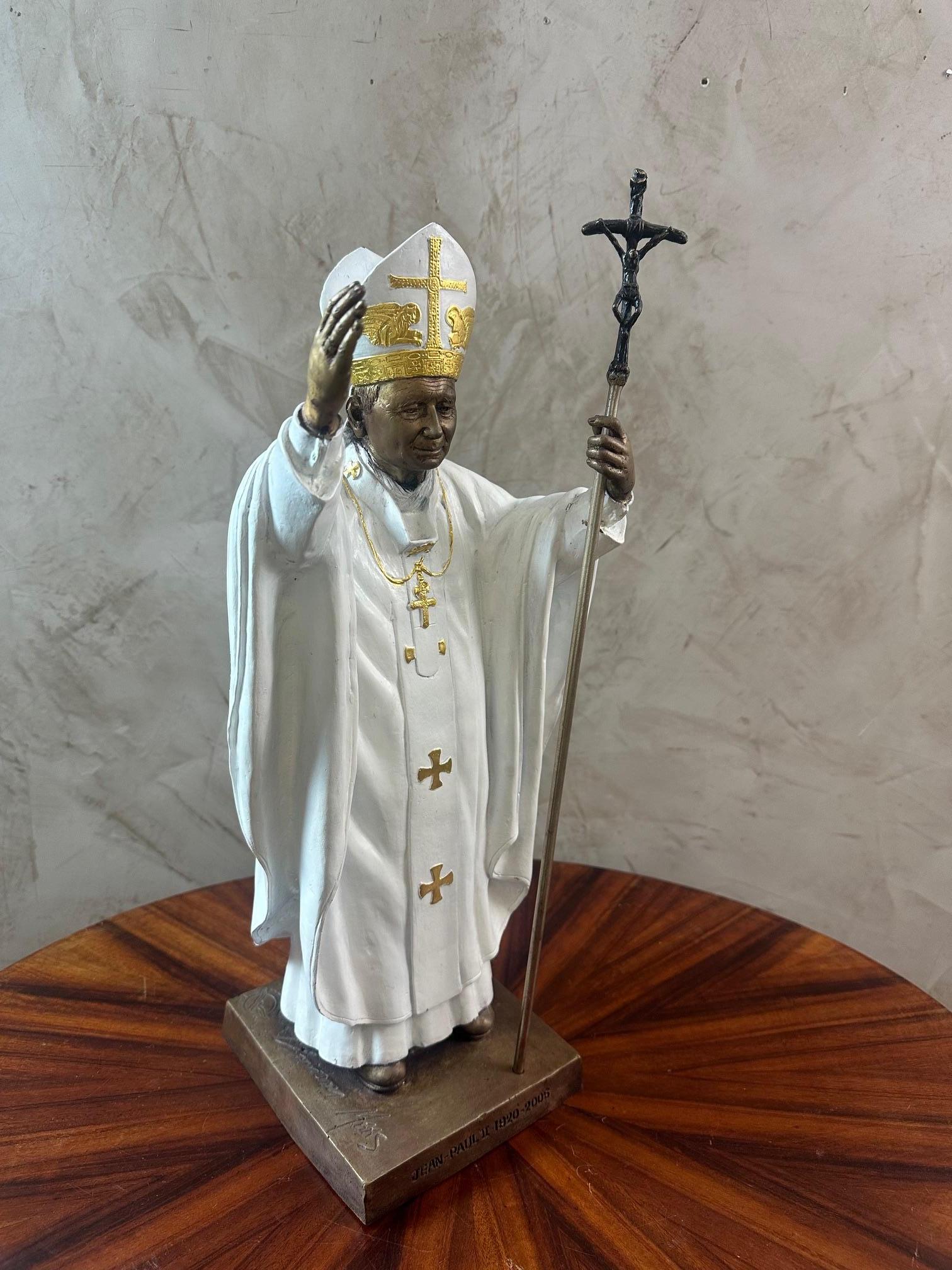 Francese Scultura in bronzo del Papa del 21° secolo firmata da Christian Maas, 2005s in vendita