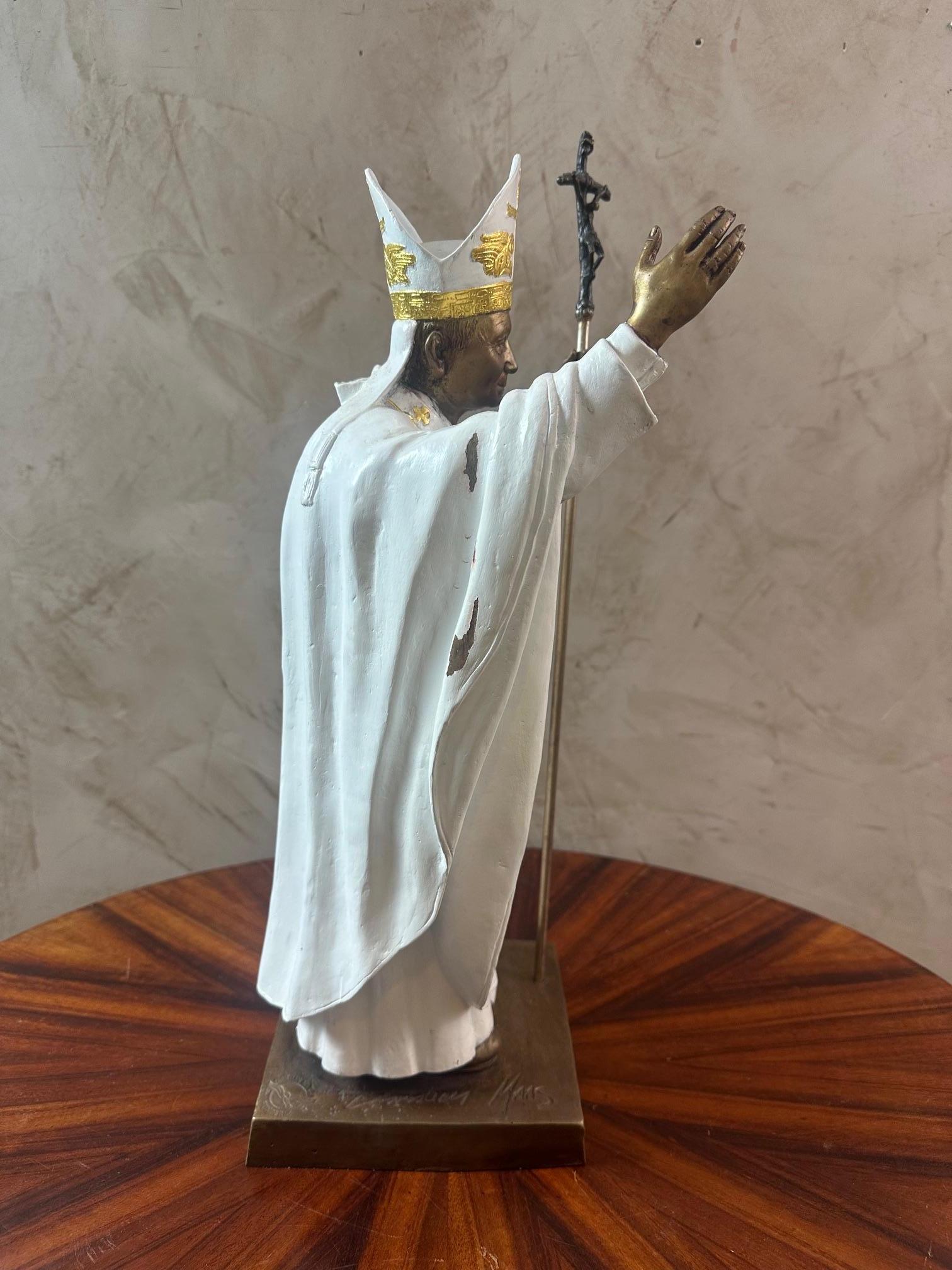Policromo Scultura in bronzo del Papa del 21° secolo firmata da Christian Maas, 2005s in vendita