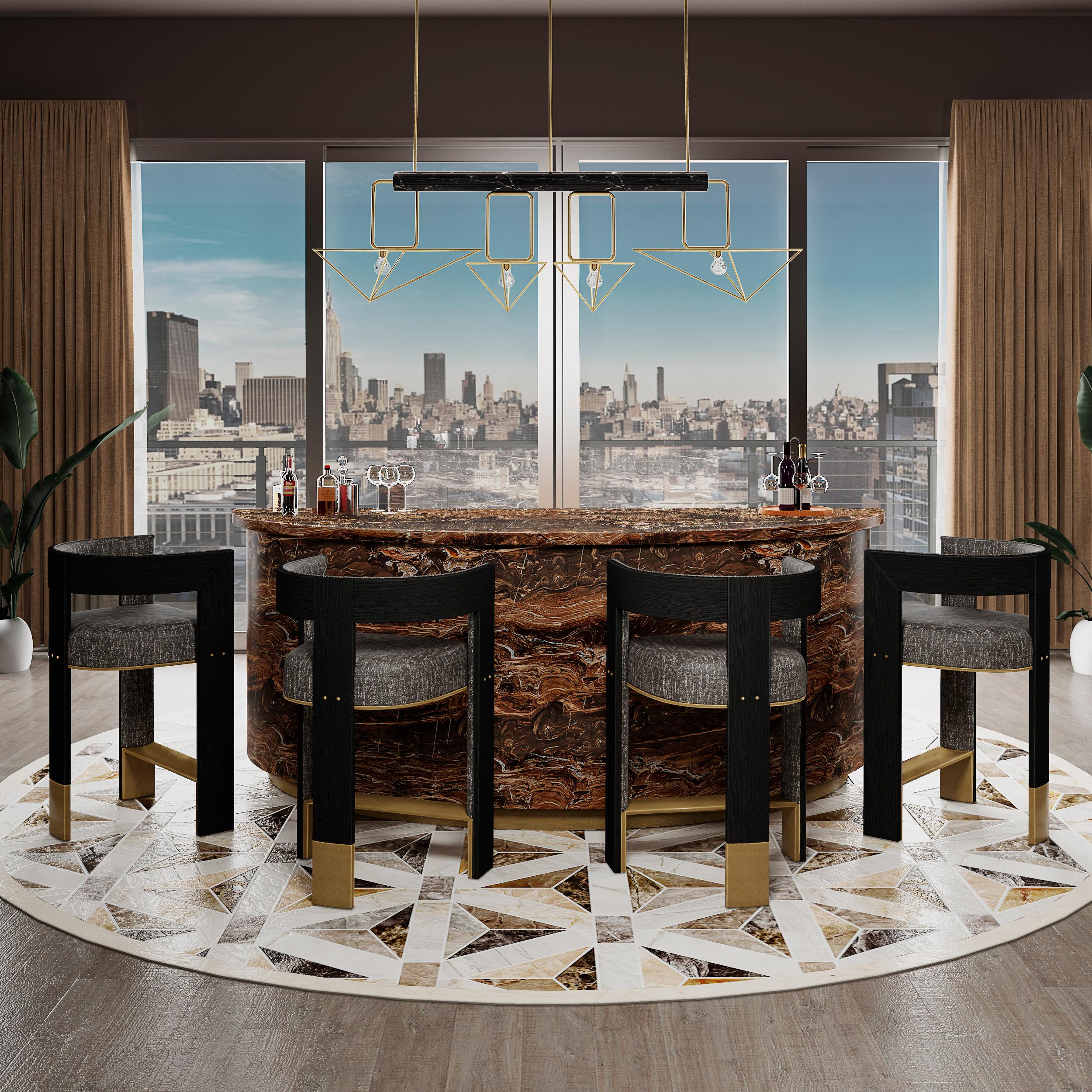 La chaise de bar Brooklyn est l'une des plus récentes pièces conçues par Porus Studio. 
Depuis sa construction, le pont de Brooklyn est devenu une icône de la ville de New York. Connecter Manhattan 
à New York, c'était la première traversée fixe