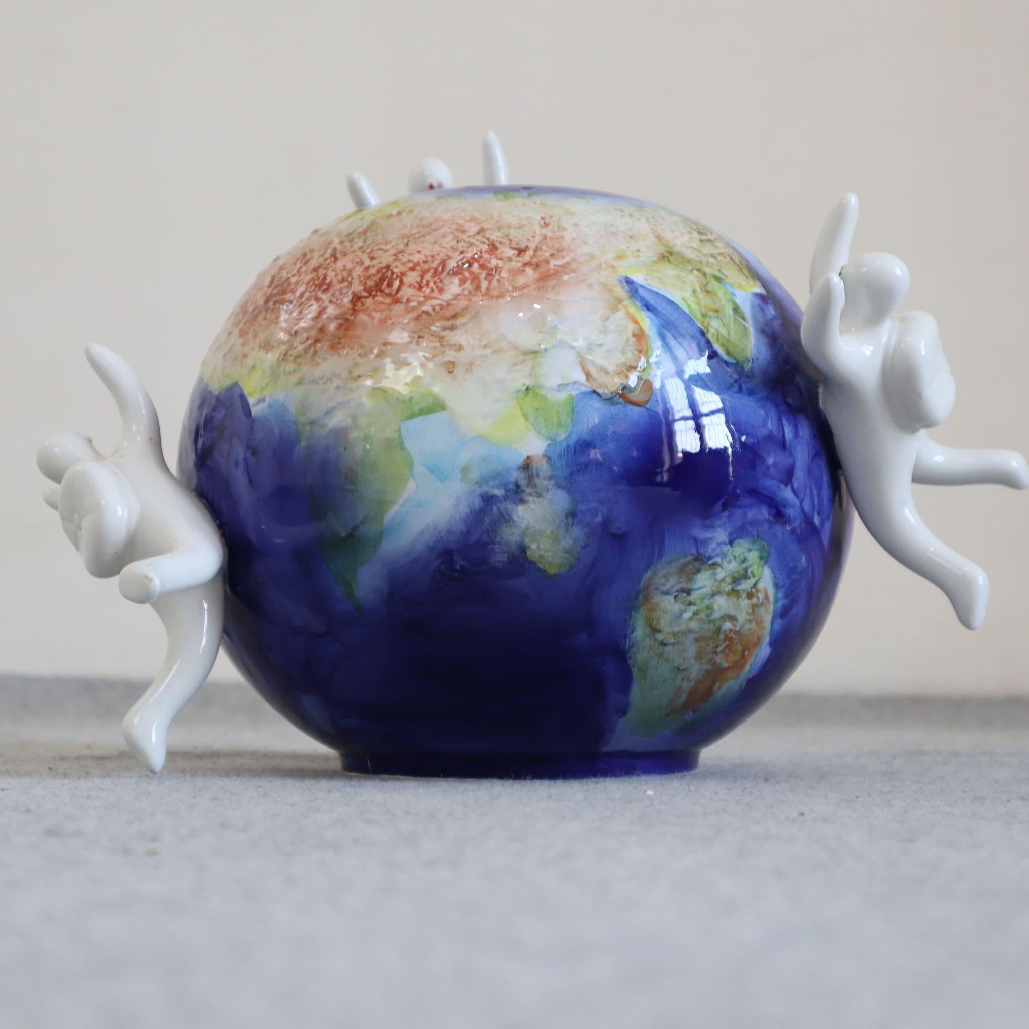 italien Vase globe en céramique du 21e siècle « Ky, Kome e Perke » par Opificio Etico, Italie en vente