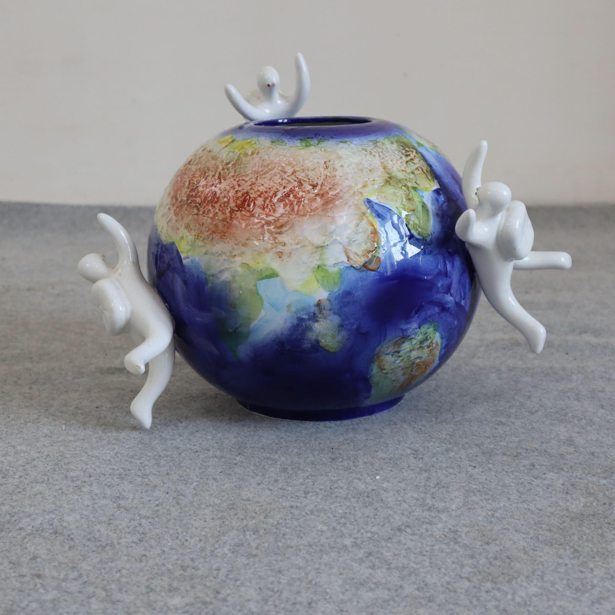 Céramique Vase globe en céramique du 21e siècle « Ky, Kome e Perke » par Opificio Etico, Italie en vente