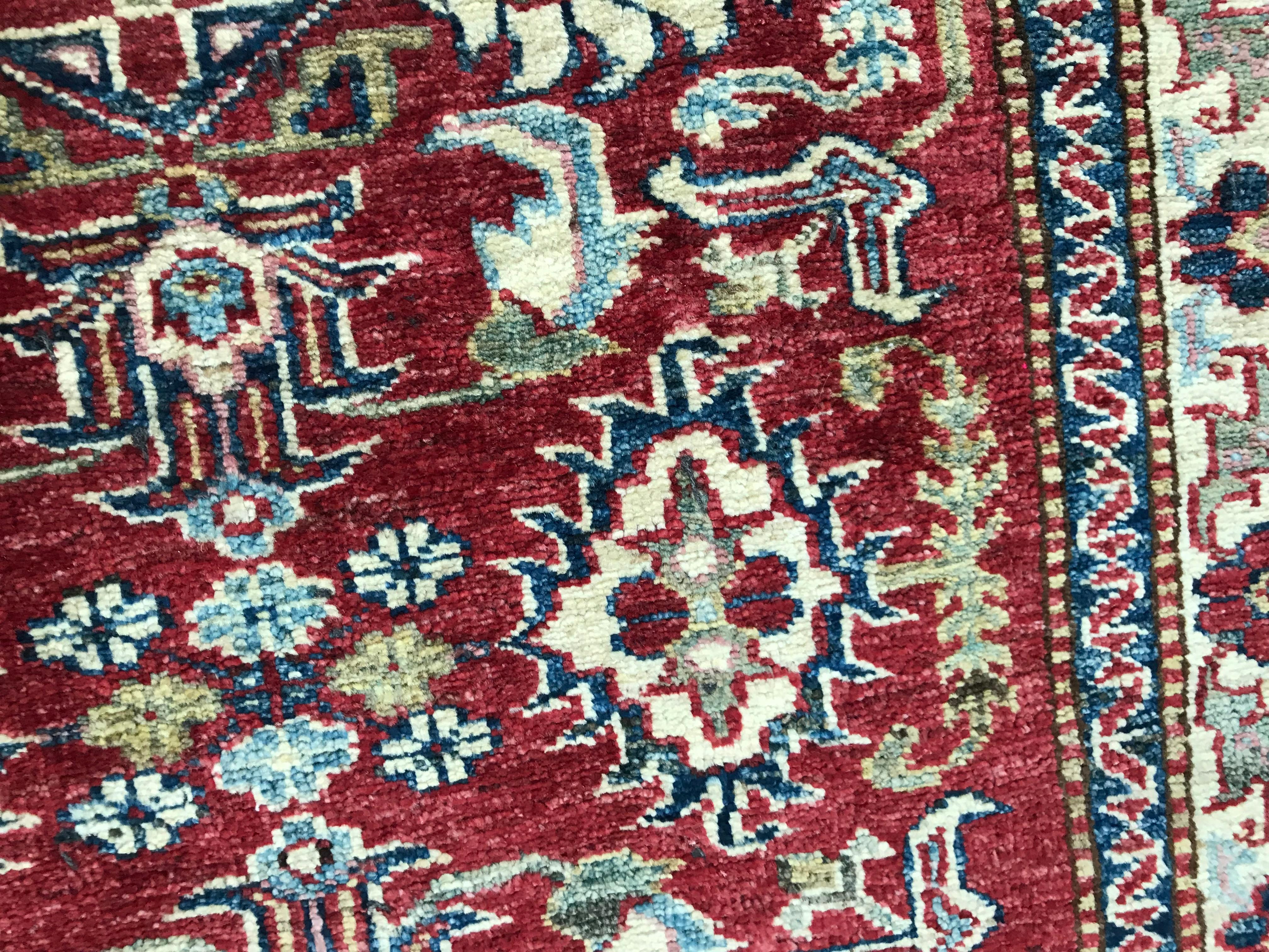 20ième siècle Magnifique petit tapis afghan en vente
