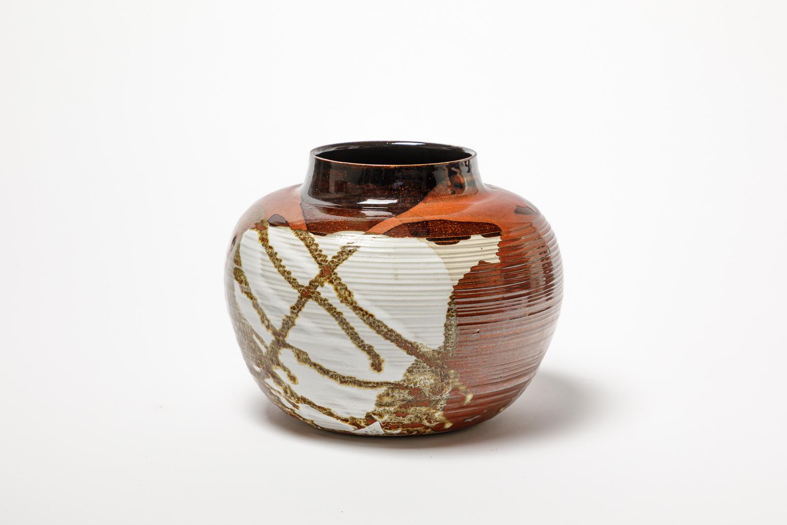 Français Vase en céramique abstraite blanche, noire et rouge, design du 21ème siècle par ATOI circa 2010 en vente