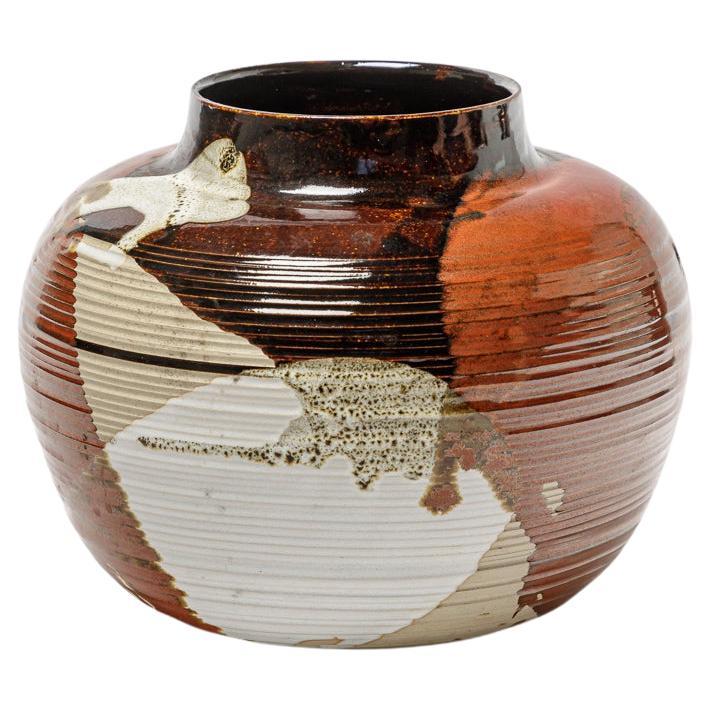 Vaso in ceramica astratto bianco, nero e rosso del 21° secolo di ATOI circa 2010