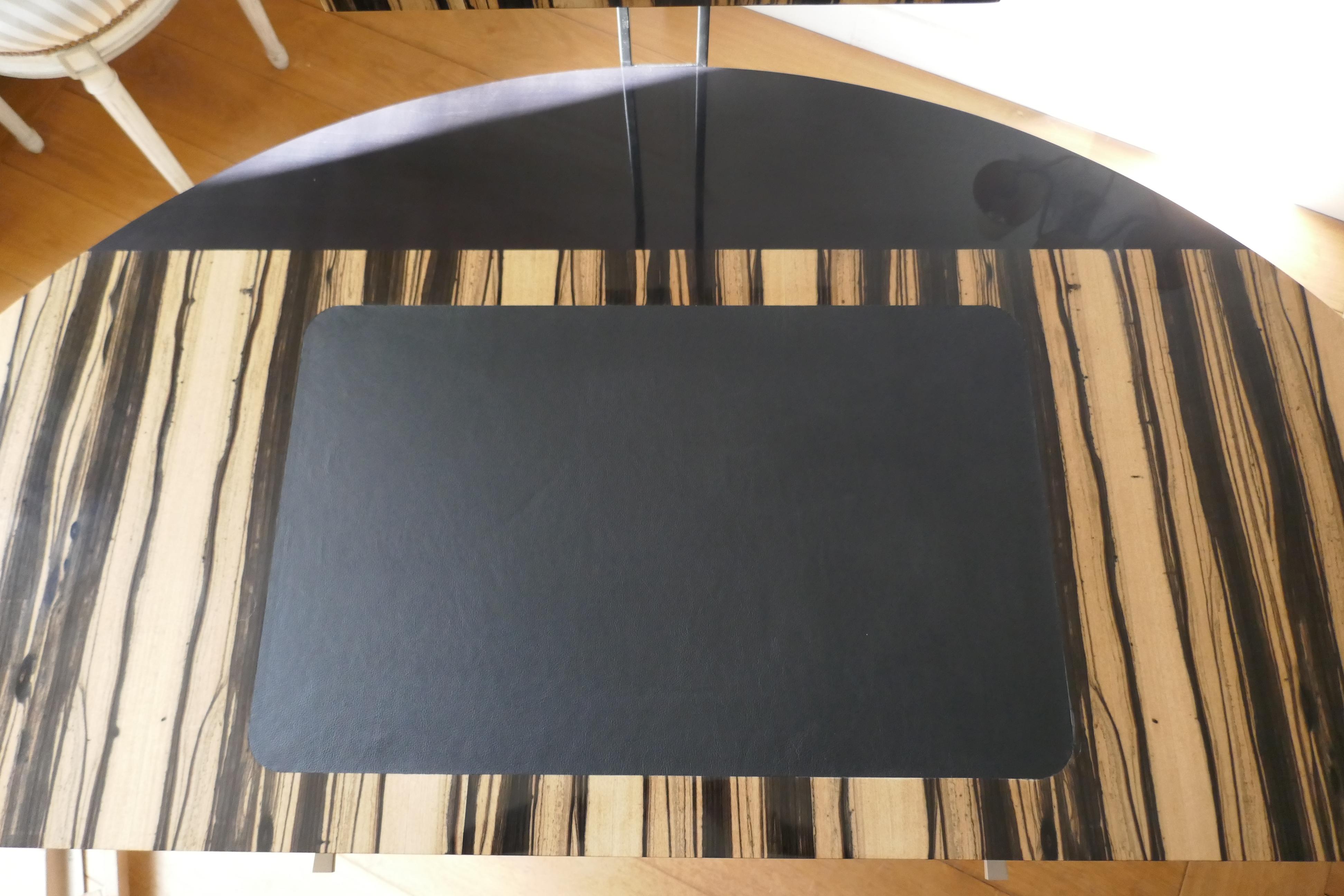 Schreibtischhocker aus Ebenholz und schwarzem Leder mit Metallbein von Aymeric Lefort, 21. Jahrhundert im Angebot 1