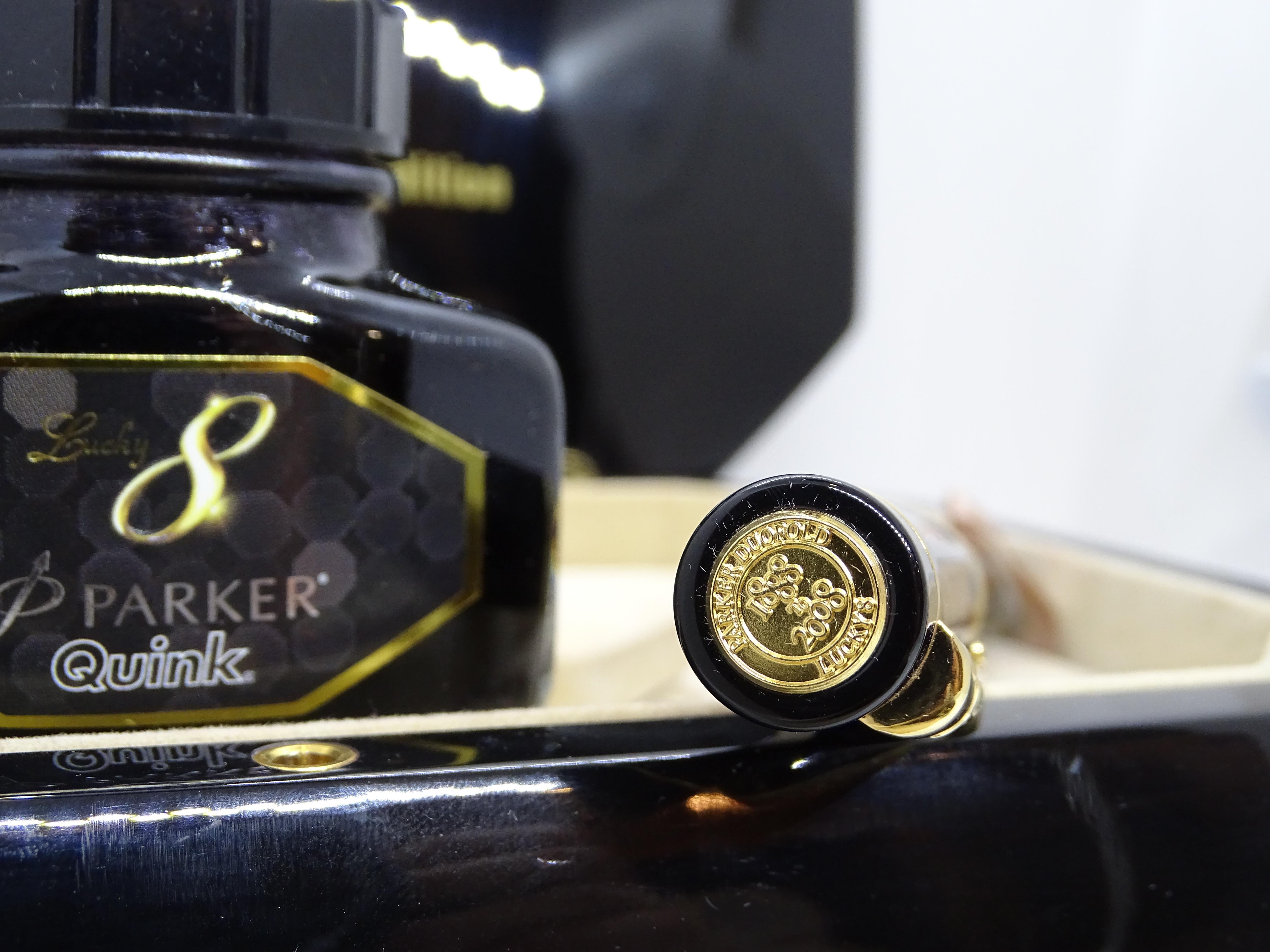 21st century England Parker Black Pen gold  inkell  box Lucky 8 9