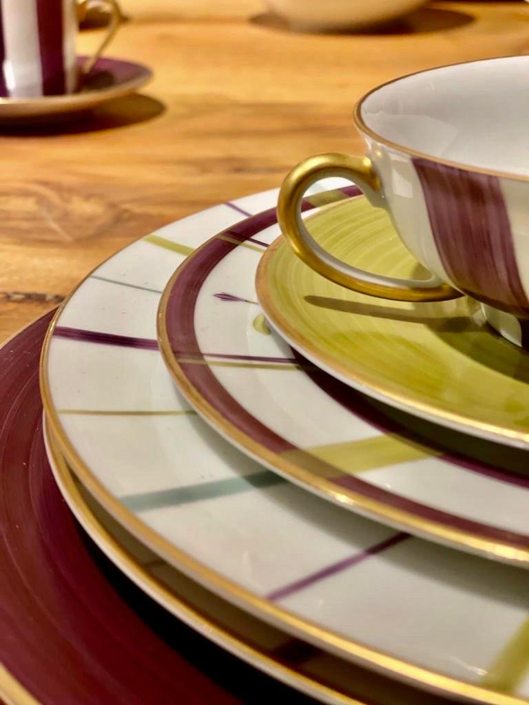 Servizio da tavola francese di Limoges Marie Daage del 21° secolo dipinto a mano in vendita 10