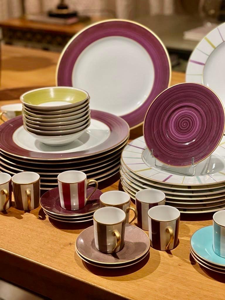 Moderno Servizio da tavola francese di Limoges Marie Daage del 21° secolo dipinto a mano in vendita