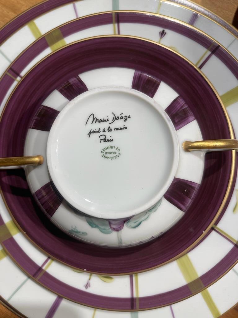 Dipinto a mano Servizio da tavola francese di Limoges Marie Daage del 21° secolo dipinto a mano in vendita