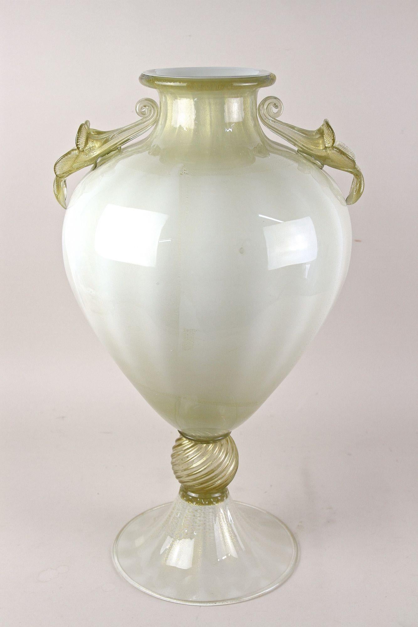 Goldene/beige Murano Amphora-Vase des 21. Jahrhunderts von GABBIANI Venezia, Italien im Angebot 12
