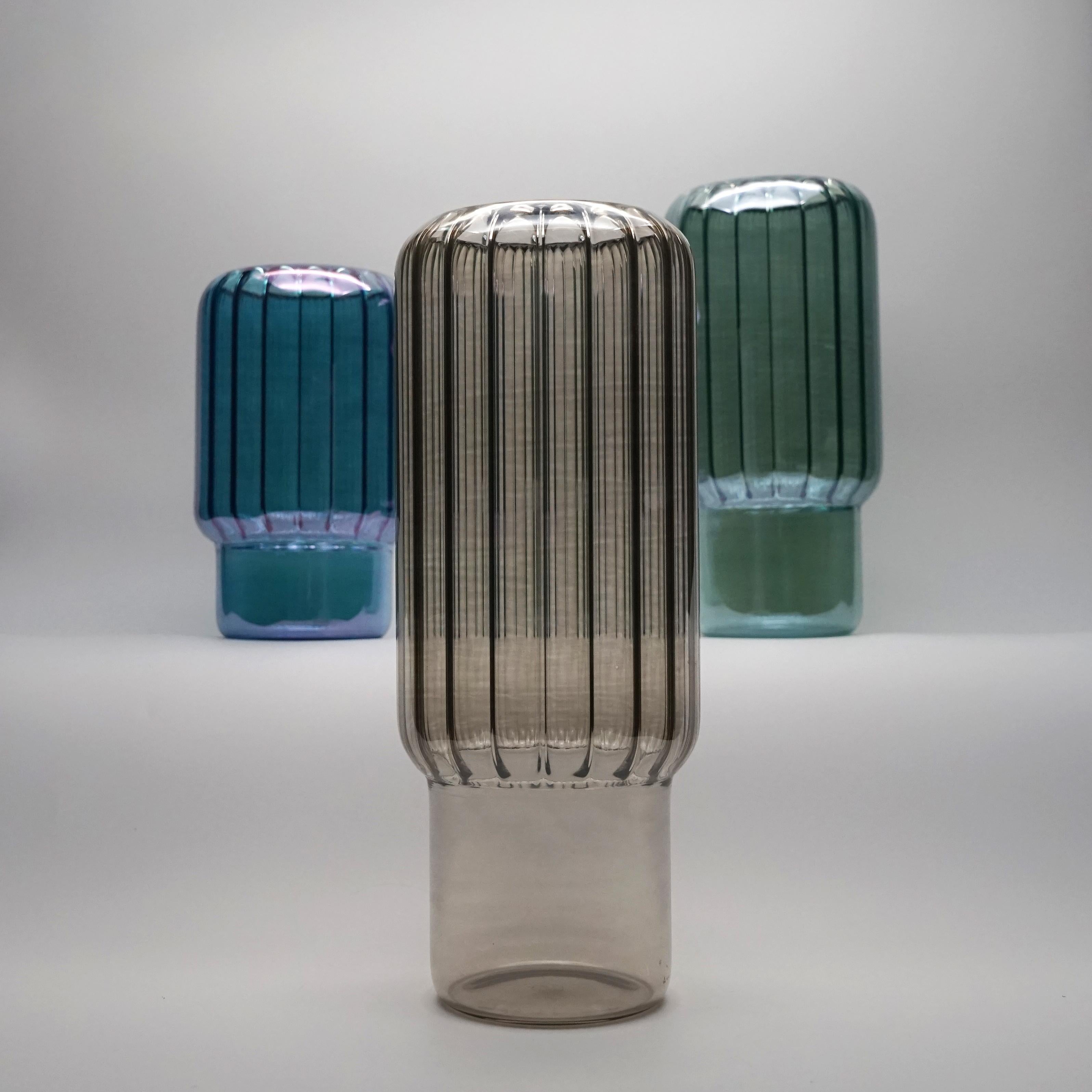 Autre Vase en verre artisanal du 21e siècle BRUMMA, couleur bronze, grand format, Kanz Architetti en vente